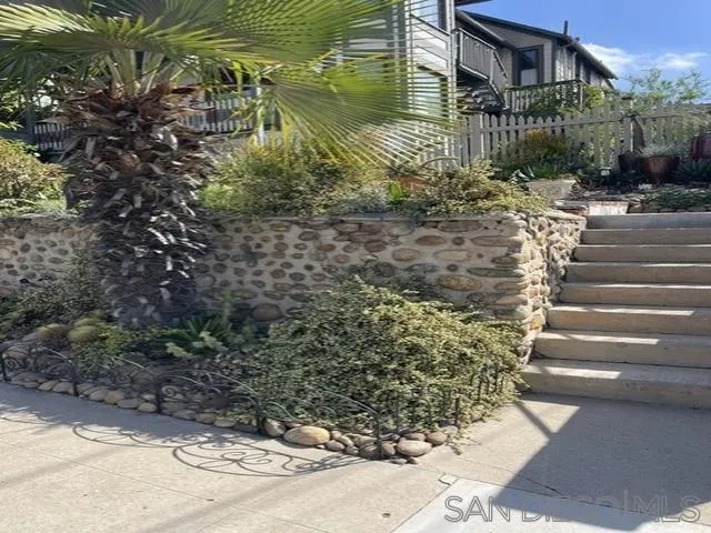 https://cdn.realtyfeed.com/cdn/127/260023428/c120c9c9fa96abff0779ea5ad972d946.webp