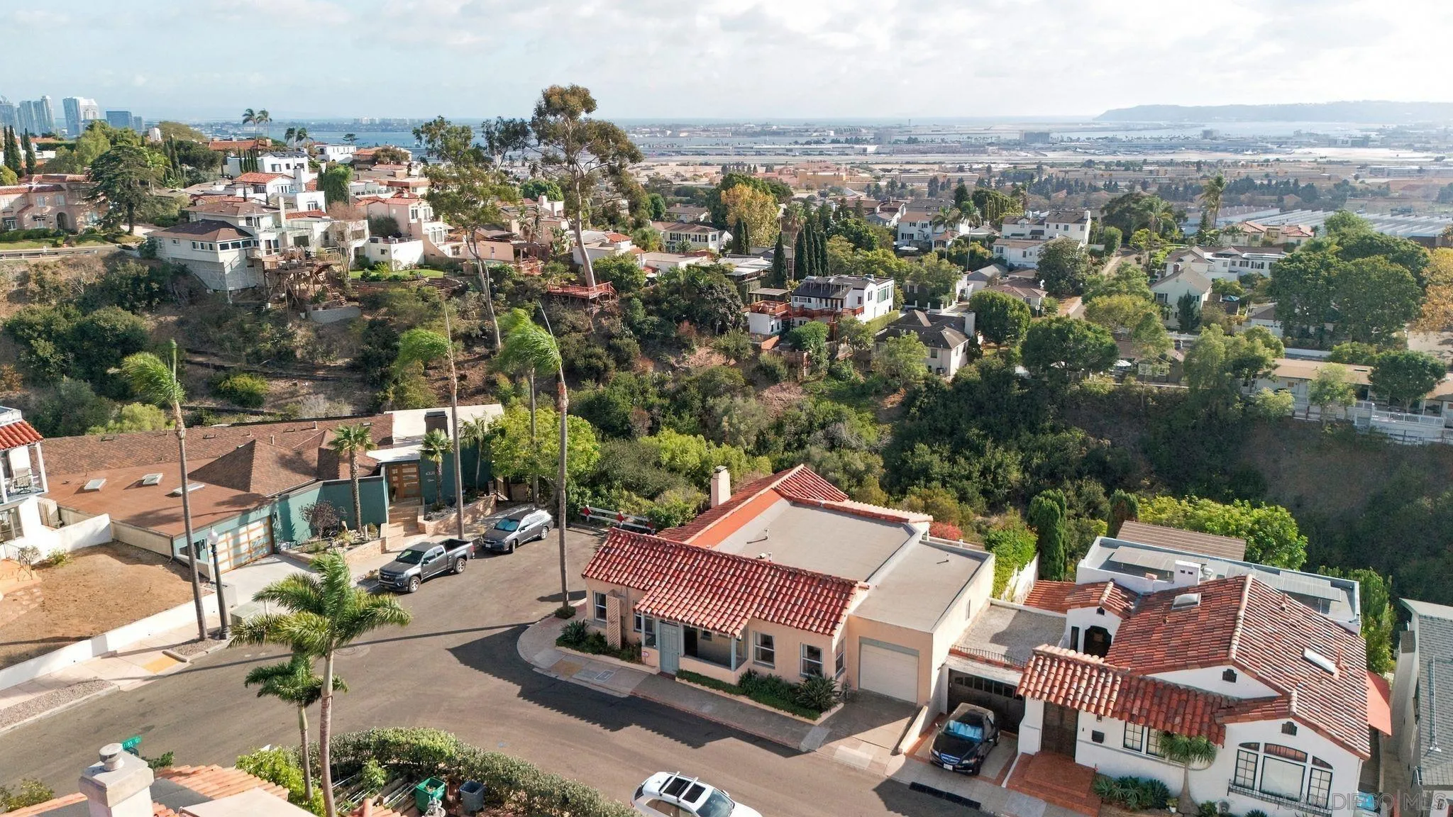 https://cdn.realtyfeed.com/cdn/127/260023429/203464f87db2cbeaf6e98689f3b28b5c.webp