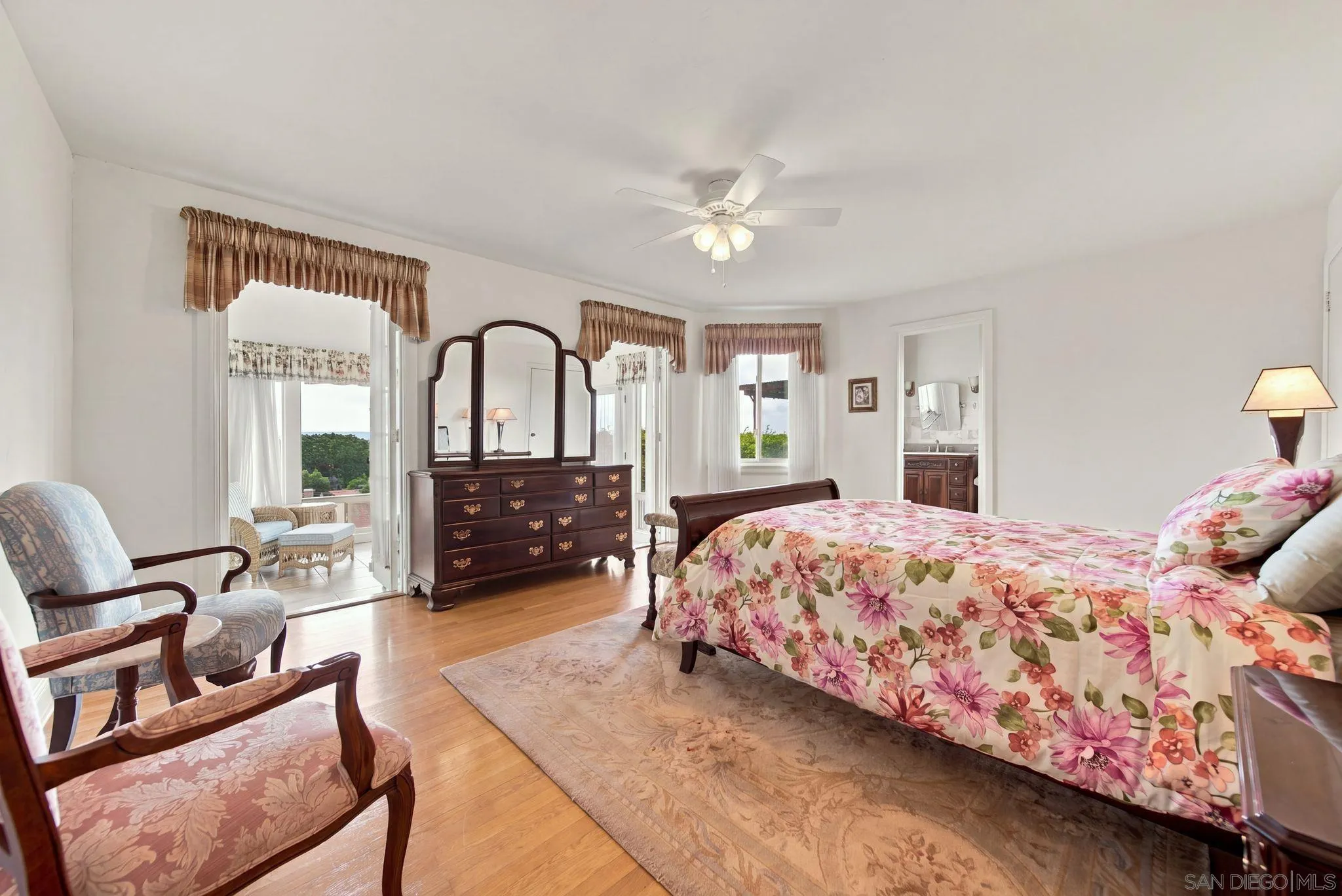 https://cdn.realtyfeed.com/cdn/127/260023429/3874cdad776c17f36ba692075c5dd32a.webp