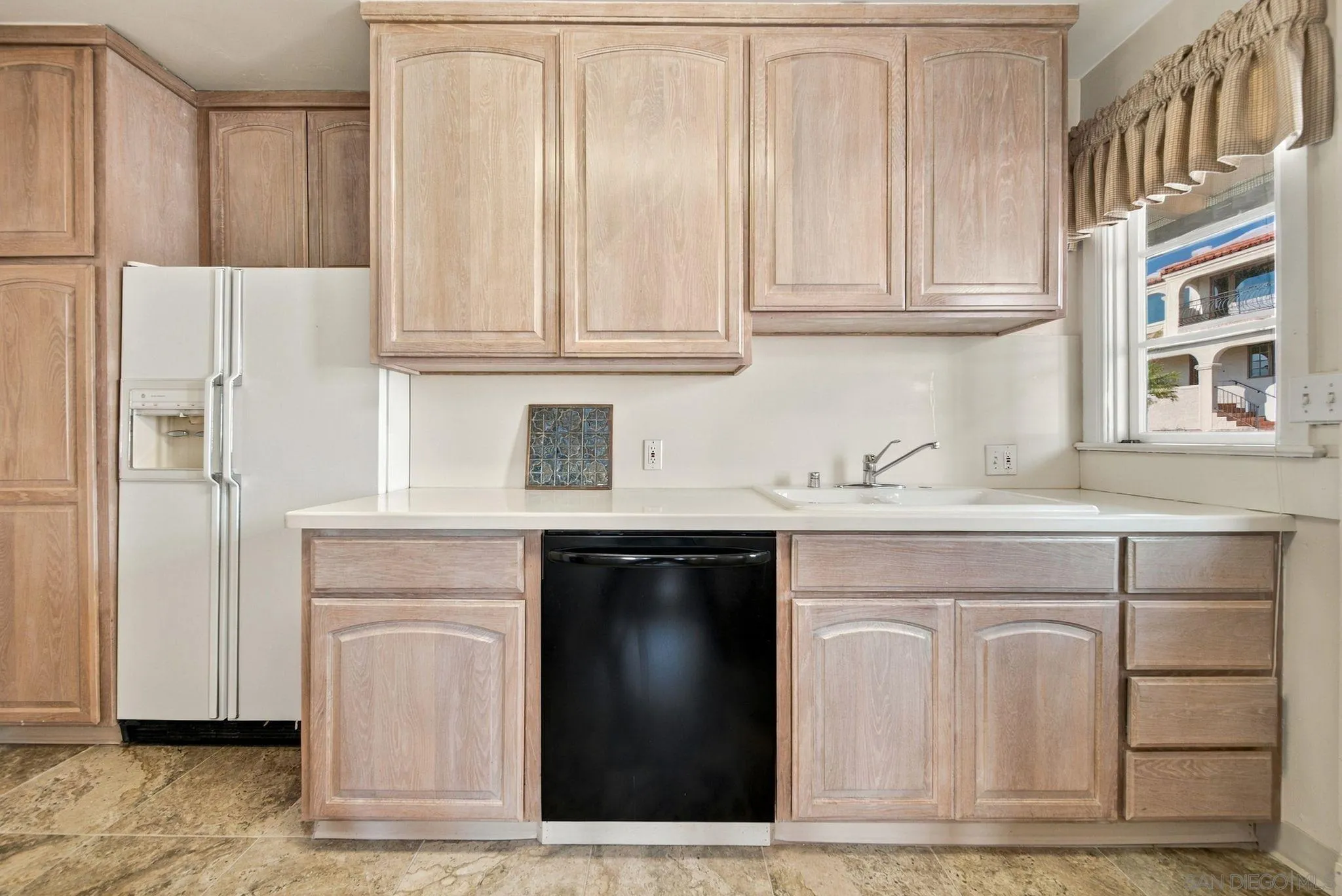 https://cdn.realtyfeed.com/cdn/127/260023429/6e434716805597aa93de2b0cf525109e.webp