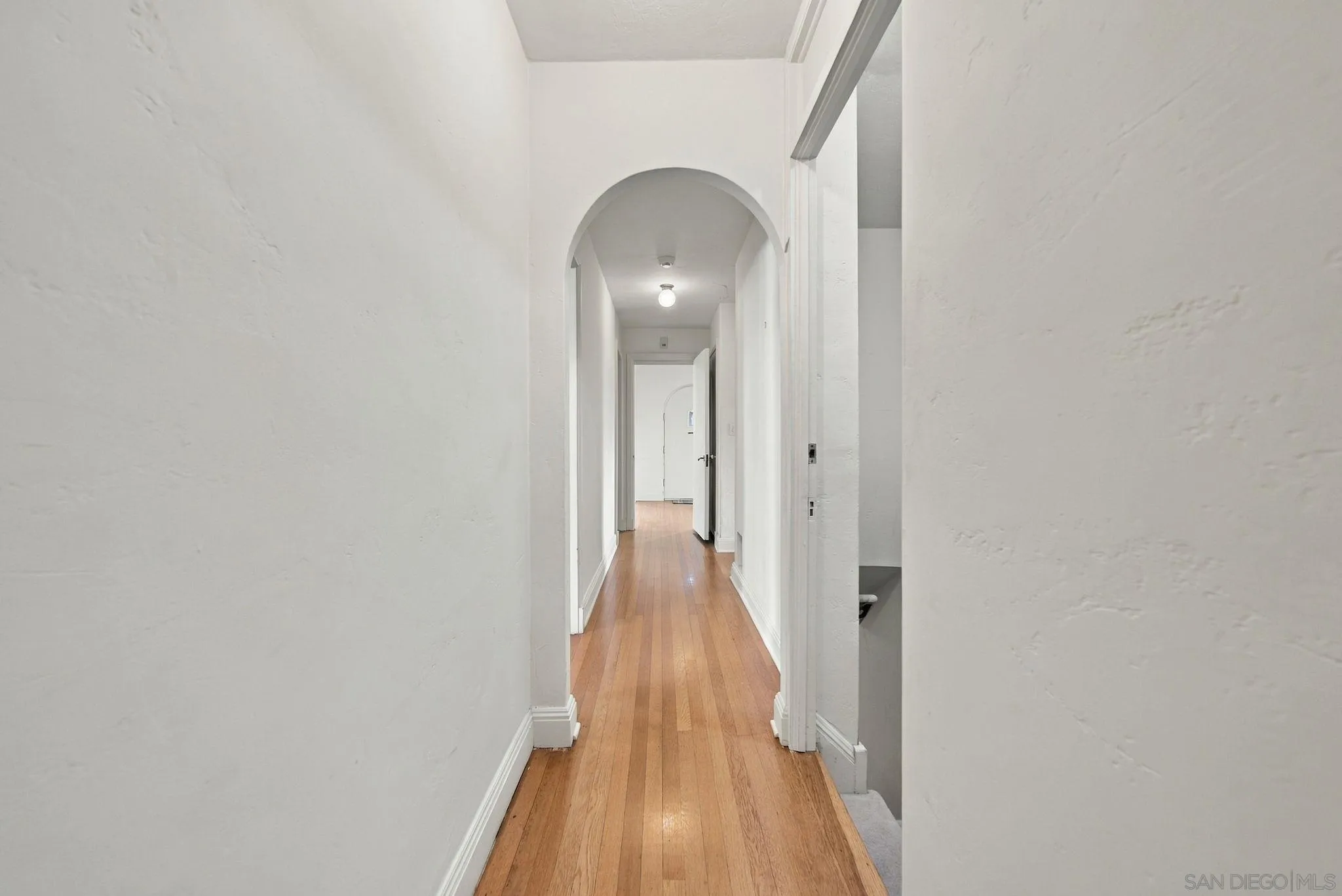 https://cdn.realtyfeed.com/cdn/127/260023429/aa2248365d12112d0951724a15c52b03.webp