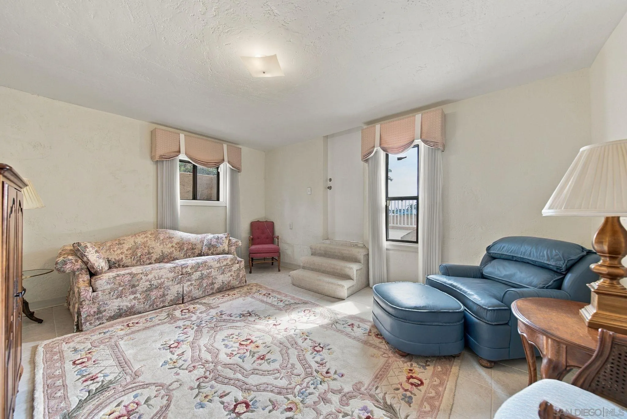 https://cdn.realtyfeed.com/cdn/127/260023429/e6c216e5badccea49cc40d3d3b00c29d.webp