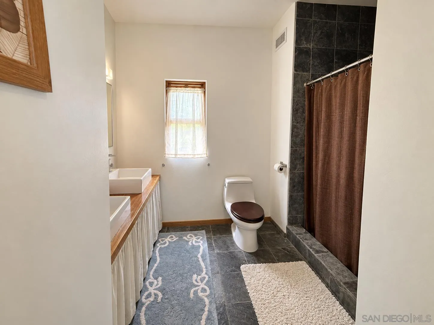https://cdn.realtyfeed.com/cdn/127/260023430/c0c9f615101b62fccd498c0061a5ab62.webp