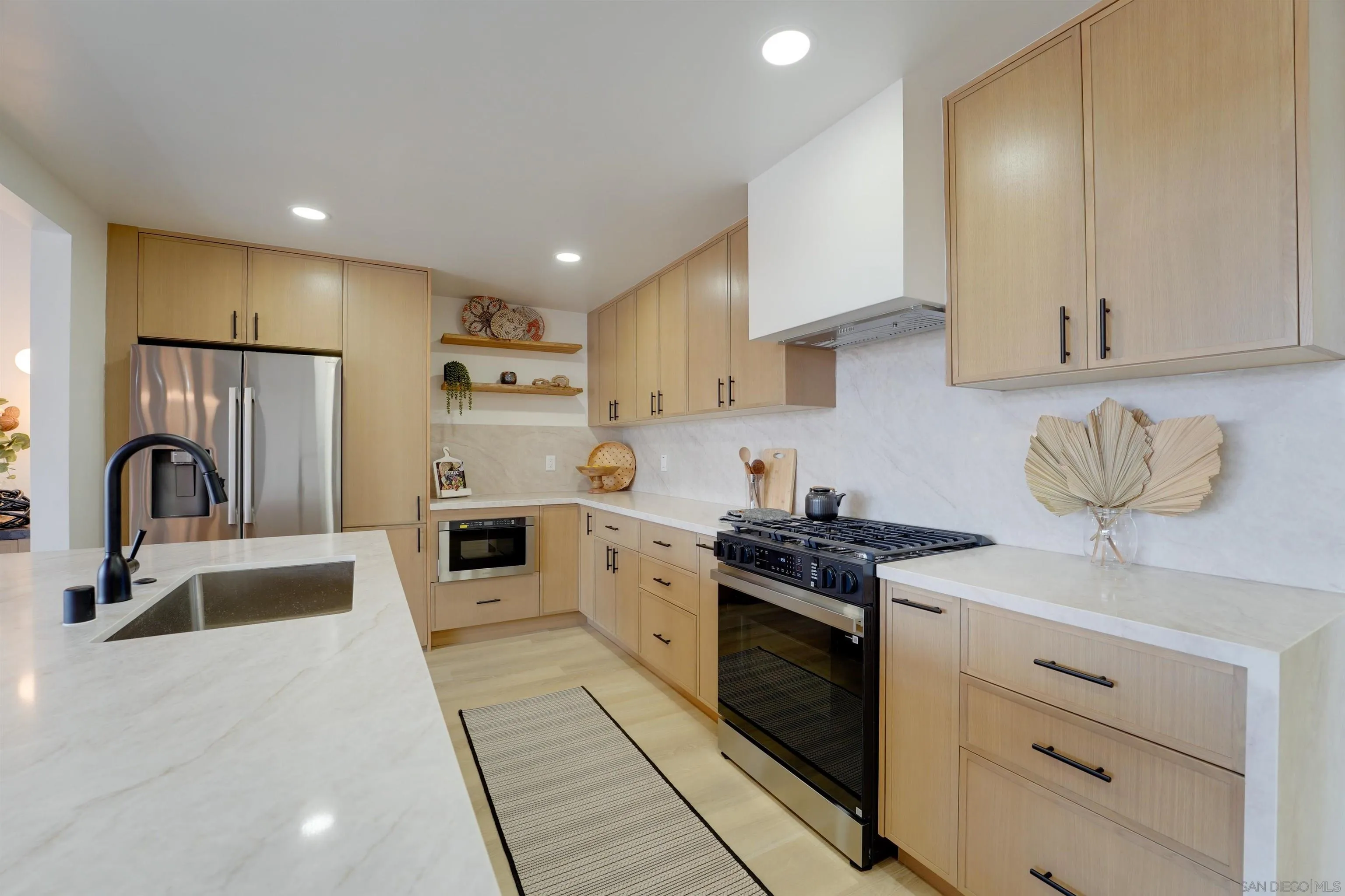 https://cdn.realtyfeed.com/cdn/127/260023431/226e1d2e2f3d8084c29cac7a17b57177.webp