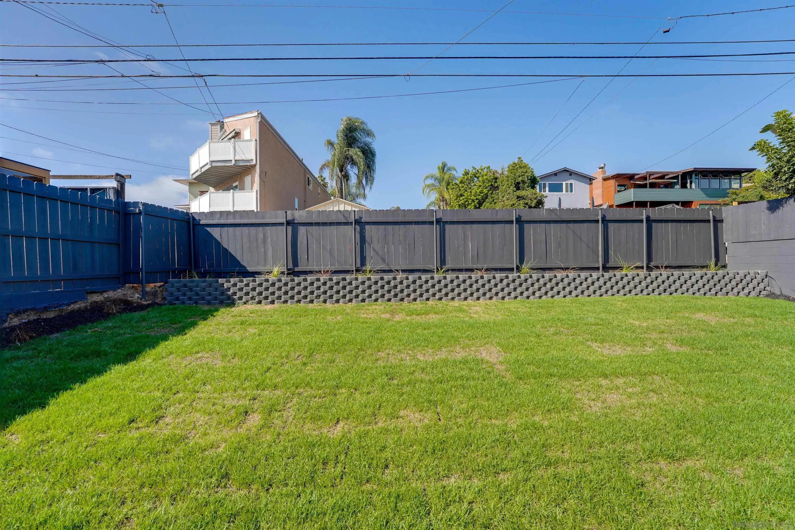 https://cdn.realtyfeed.com/cdn/127/260023431/3e305639015a287e1f03a9bf3142f210.webp