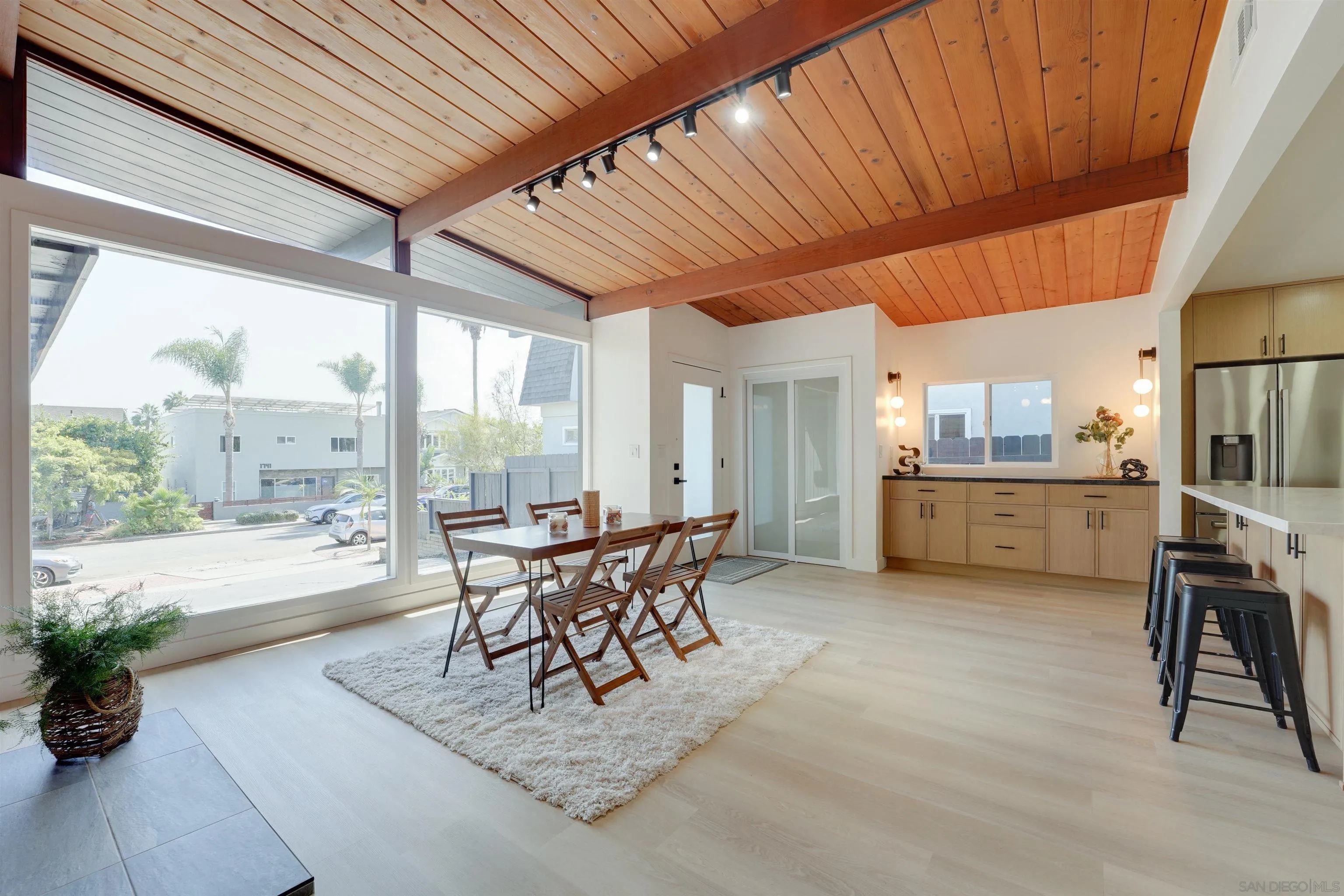 https://cdn.realtyfeed.com/cdn/127/260023431/d75fe68b9f1fd57e8556302b2a46e6fd.webp