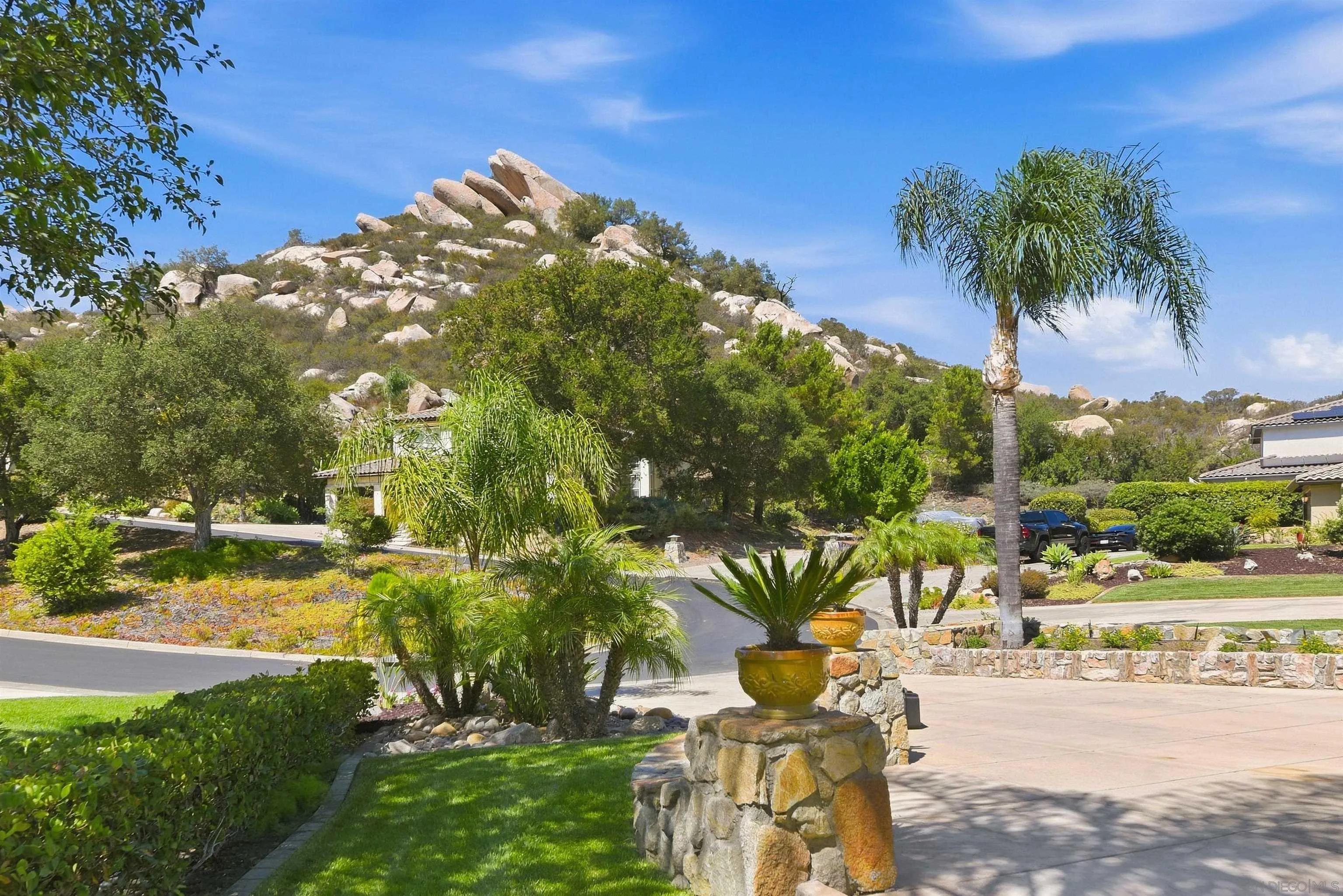 https://cdn.realtyfeed.com/cdn/127/260023436/01b02cb9b1b16adb87fd29f3a4b8db24.webp