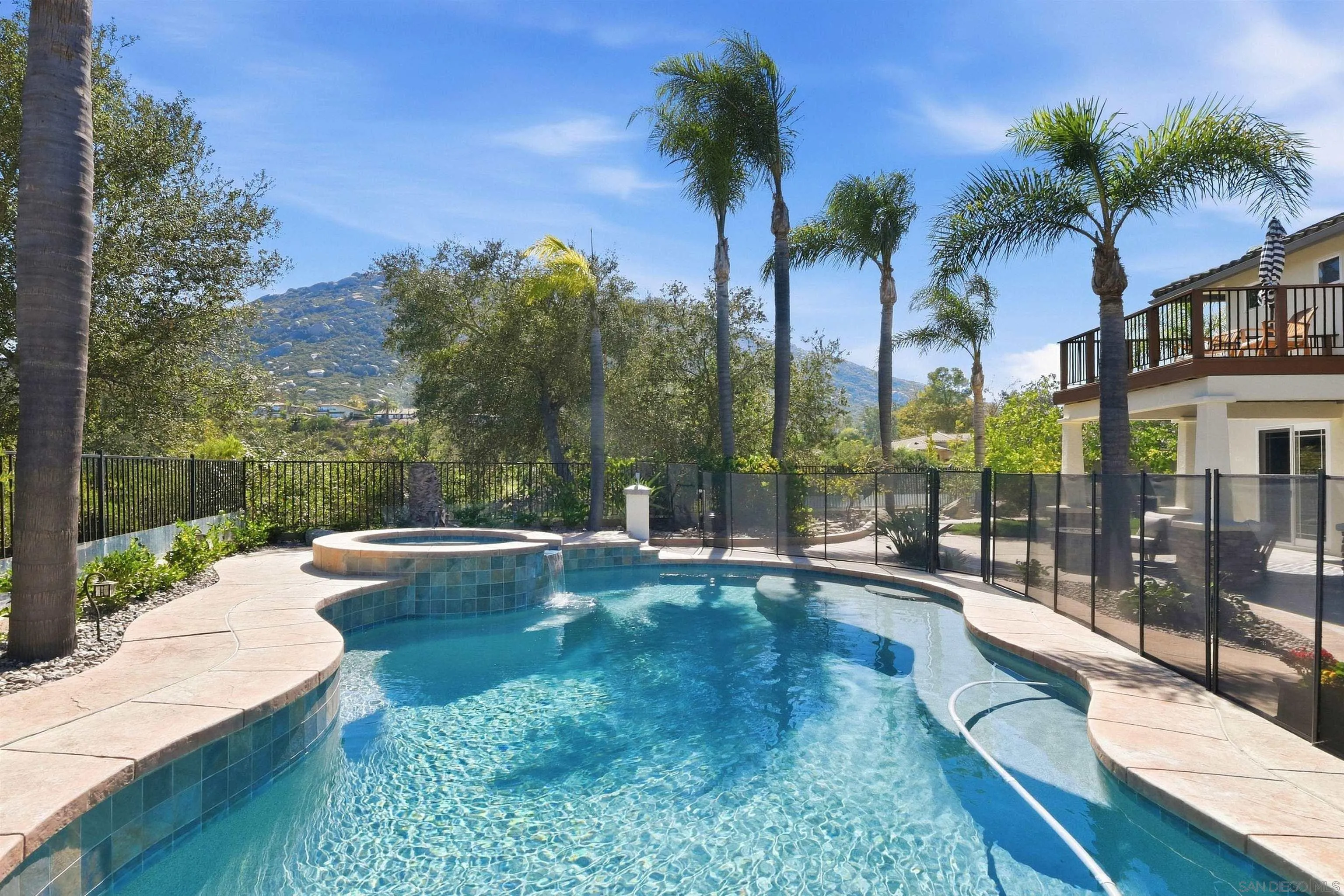 https://cdn.realtyfeed.com/cdn/127/260023436/151763007b7a6c0d423637c73bd5f57b.webp