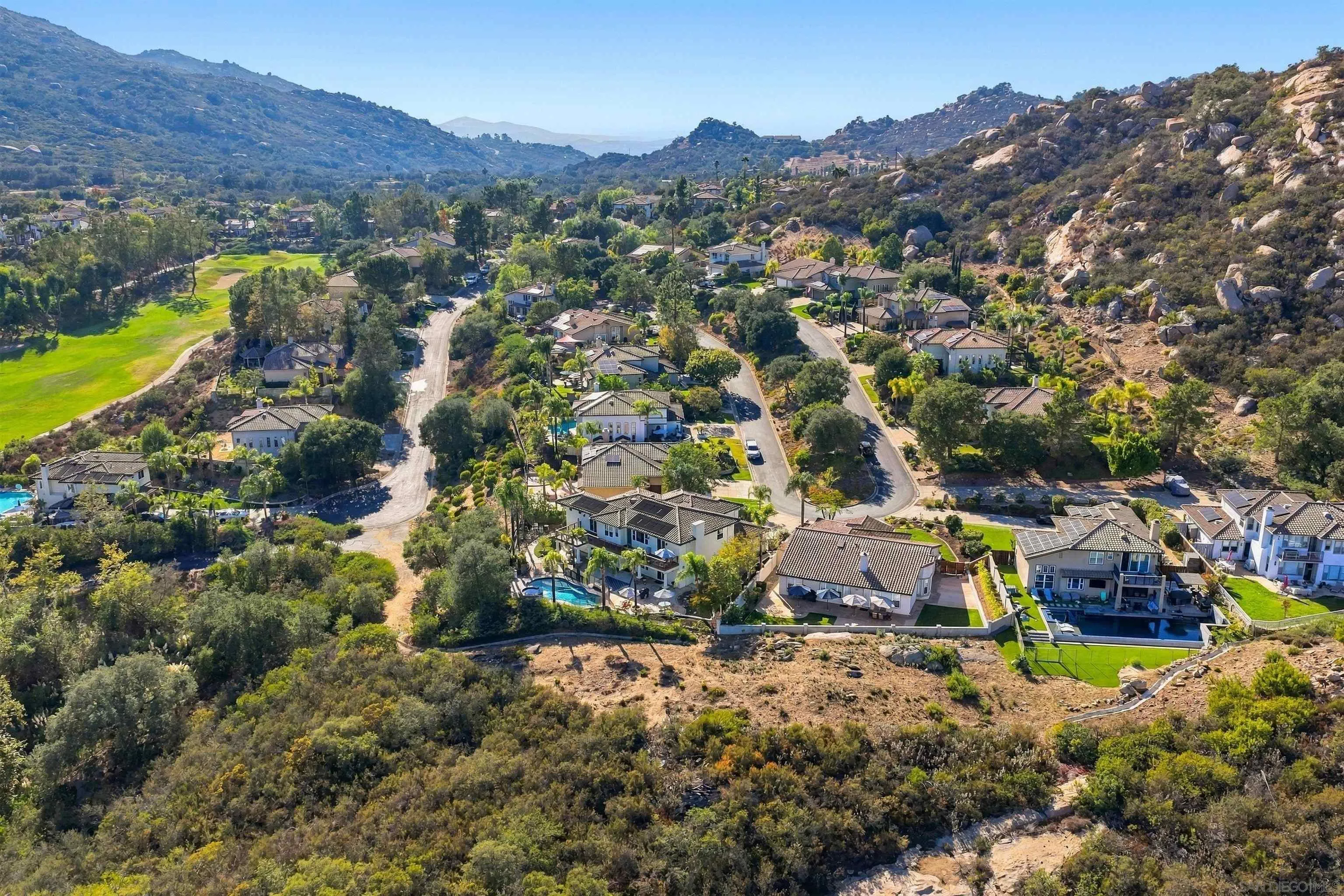 https://cdn.realtyfeed.com/cdn/127/260023436/625f4b7071dae0045687fb765735e756.webp