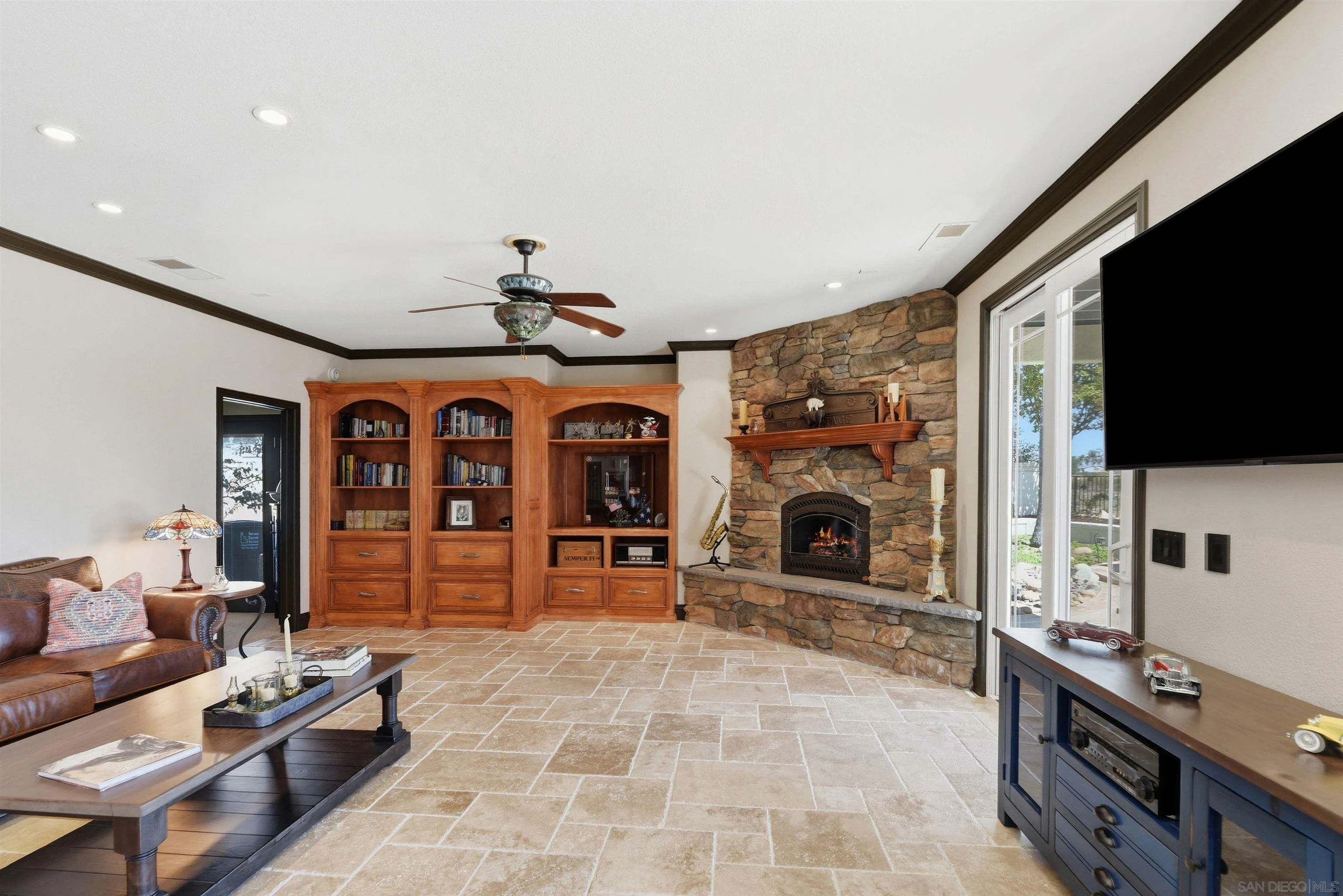 https://cdn.realtyfeed.com/cdn/127/260023436/b7575cafc3facc22507b9daf93013492.webp