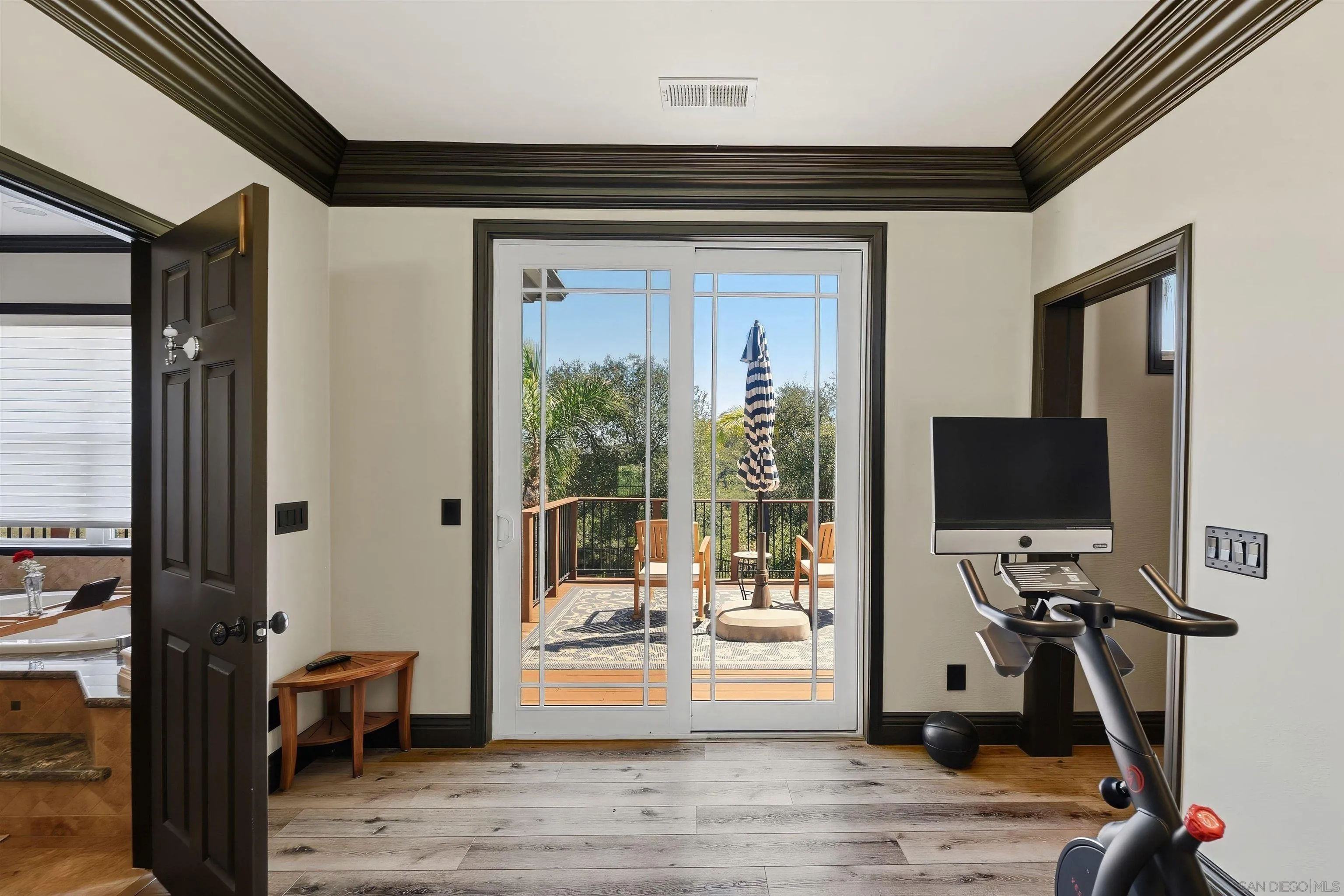 https://cdn.realtyfeed.com/cdn/127/260023436/fa3141b1aa2ba3ccbb6401ab9a694709.webp