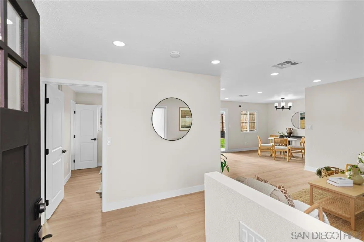 https://cdn.realtyfeed.com/cdn/127/260023437/45419d631207b8c8575d2f66f23149a8.webp