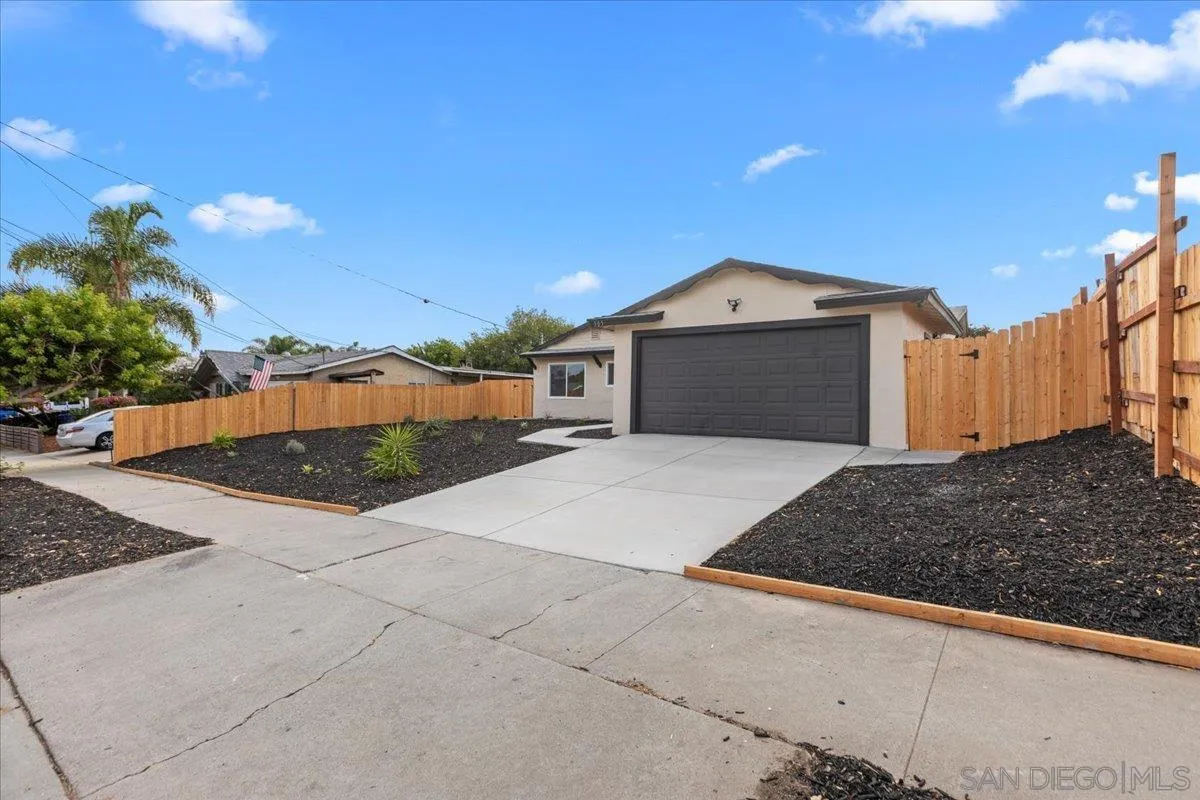 505 Parkbrook St, Spring Valley, CA 91977 - Photo 5 of 46, Spring Valley, CA