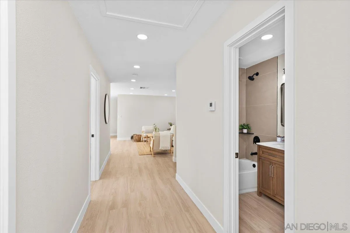 https://cdn.realtyfeed.com/cdn/127/260023437/b465667707022bc63bbb341a7037d50c.webp