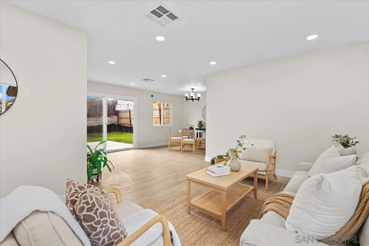 https://cdn.realtyfeed.com/cdn/127/260023437/b766898d19e0a17fd40ea45566142f56.webp