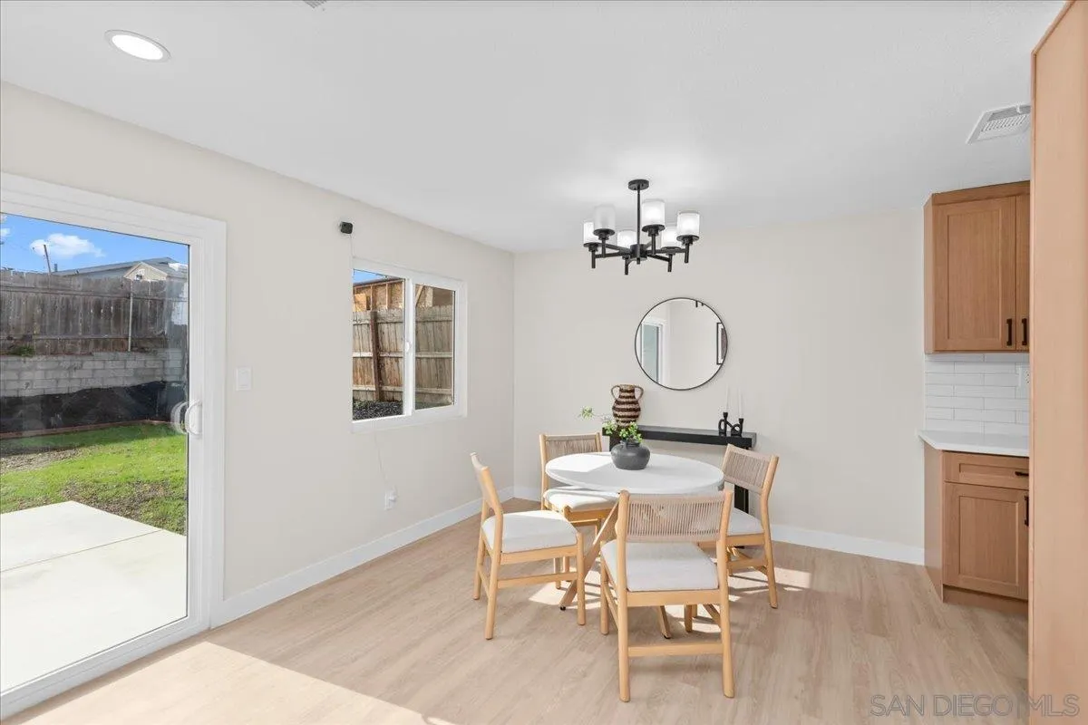 https://cdn.realtyfeed.com/cdn/127/260023437/efc70076b972881097f257552531d189.webp