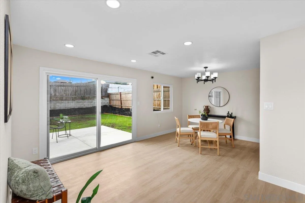https://cdn.realtyfeed.com/cdn/127/260023437/ff25eae37f4f9ce7bb3e02e7878145ad.webp