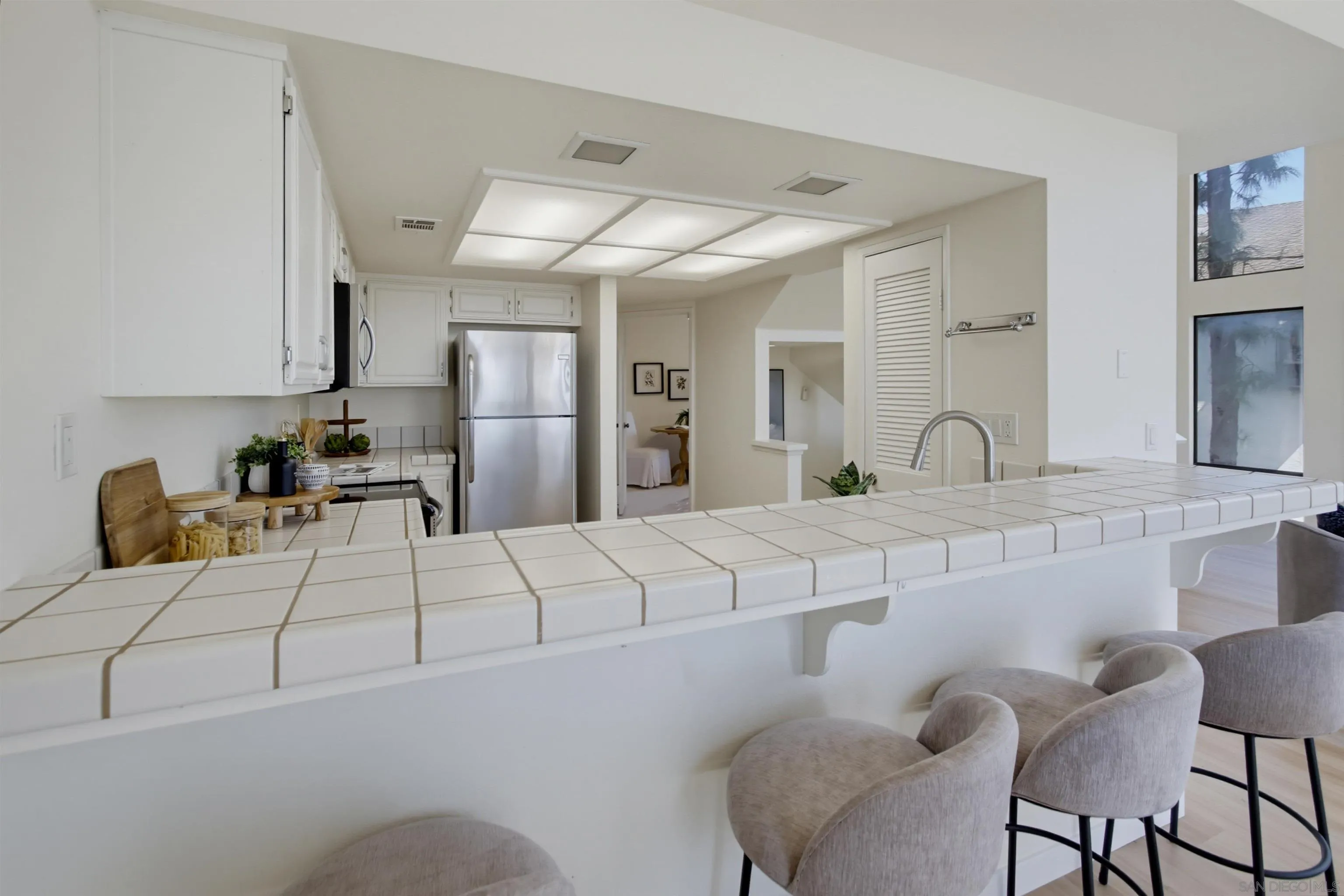 https://cdn.realtyfeed.com/cdn/127/260023438/d0ee06aa685065ea6540597d7f1ecb47.webp