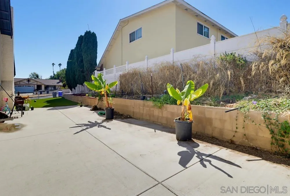 https://cdn.realtyfeed.com/cdn/127/260023440/58c457fdea0d7d3ebd1db2631da4d2bc.webp