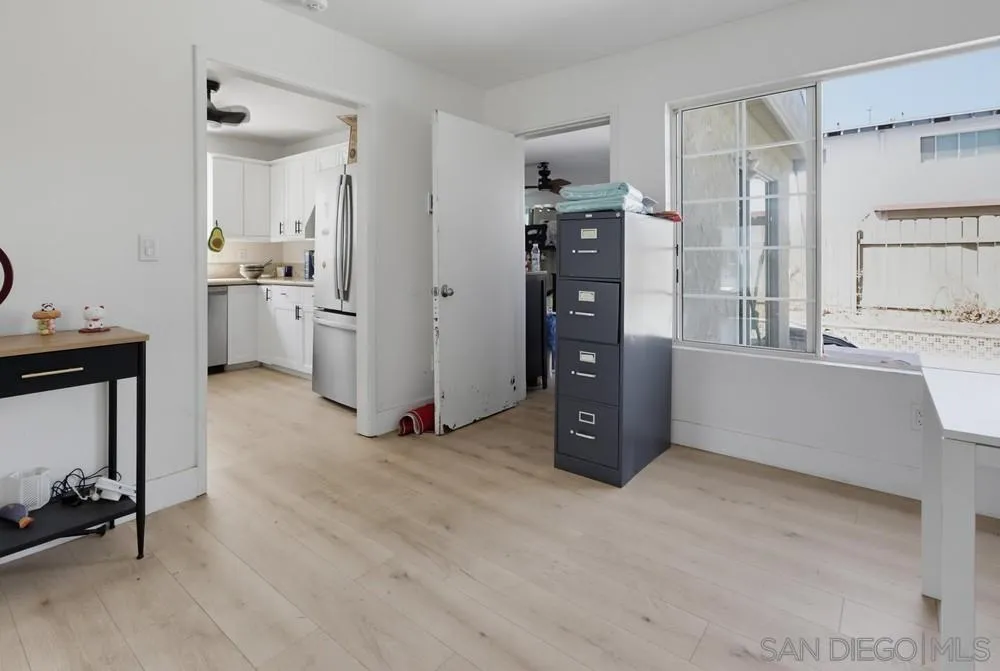 https://cdn.realtyfeed.com/cdn/127/260023440/b8064a464ce341af23460d45de4f34c9.webp