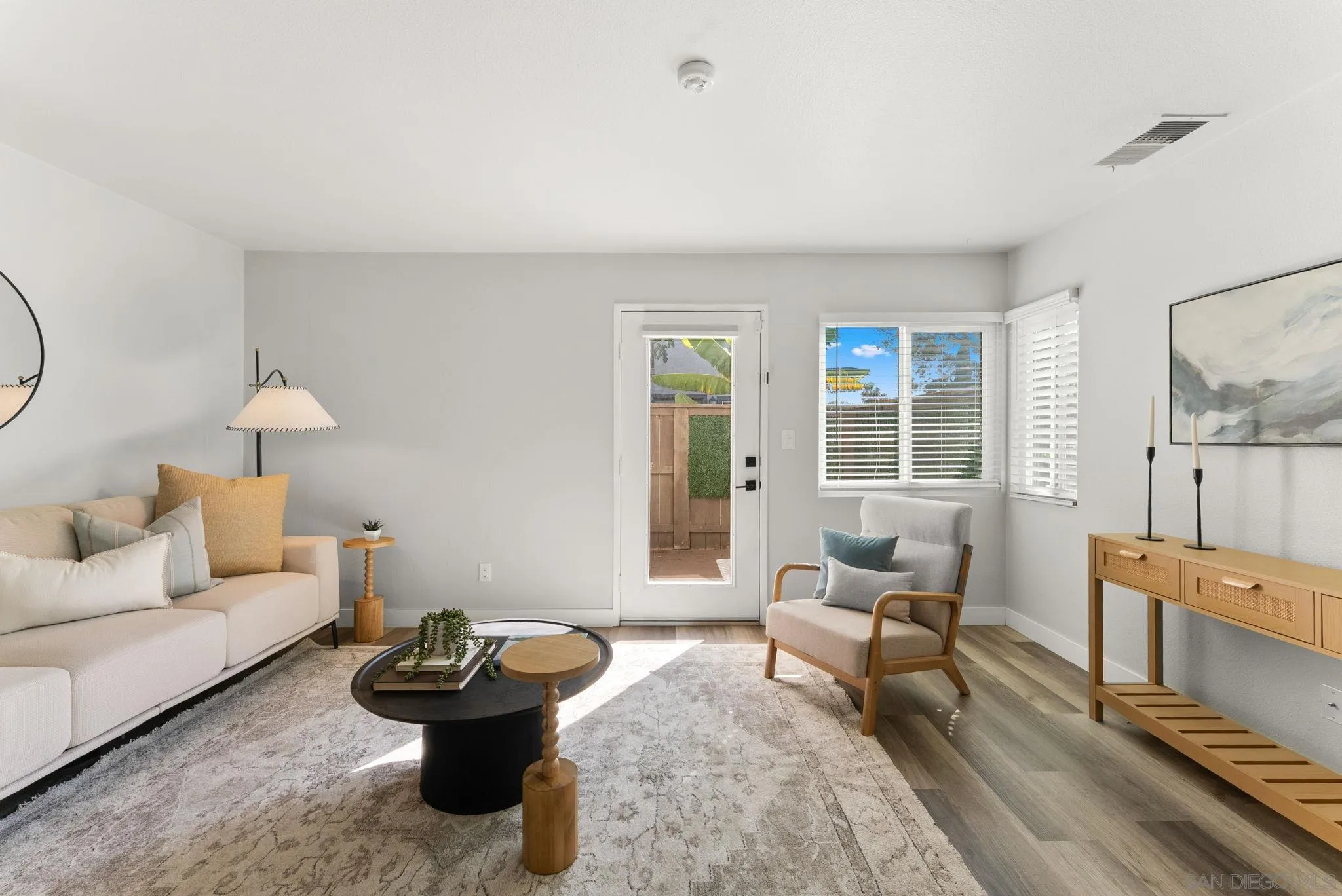 https://cdn.realtyfeed.com/cdn/127/260023445/14c04d00db3fdd32191b9393e2ecf66a.webp