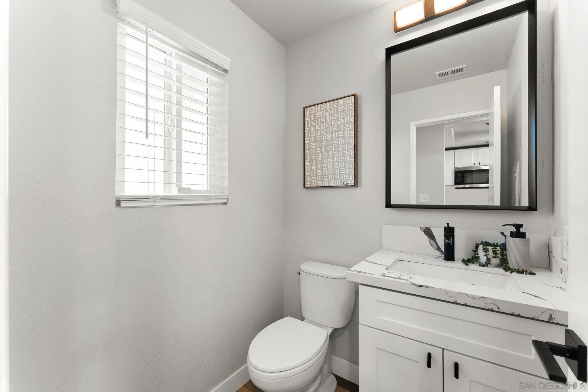 https://cdn.realtyfeed.com/cdn/127/260023445/1e66ea6b32bf19525a51fdf7dcc95fcf.webp