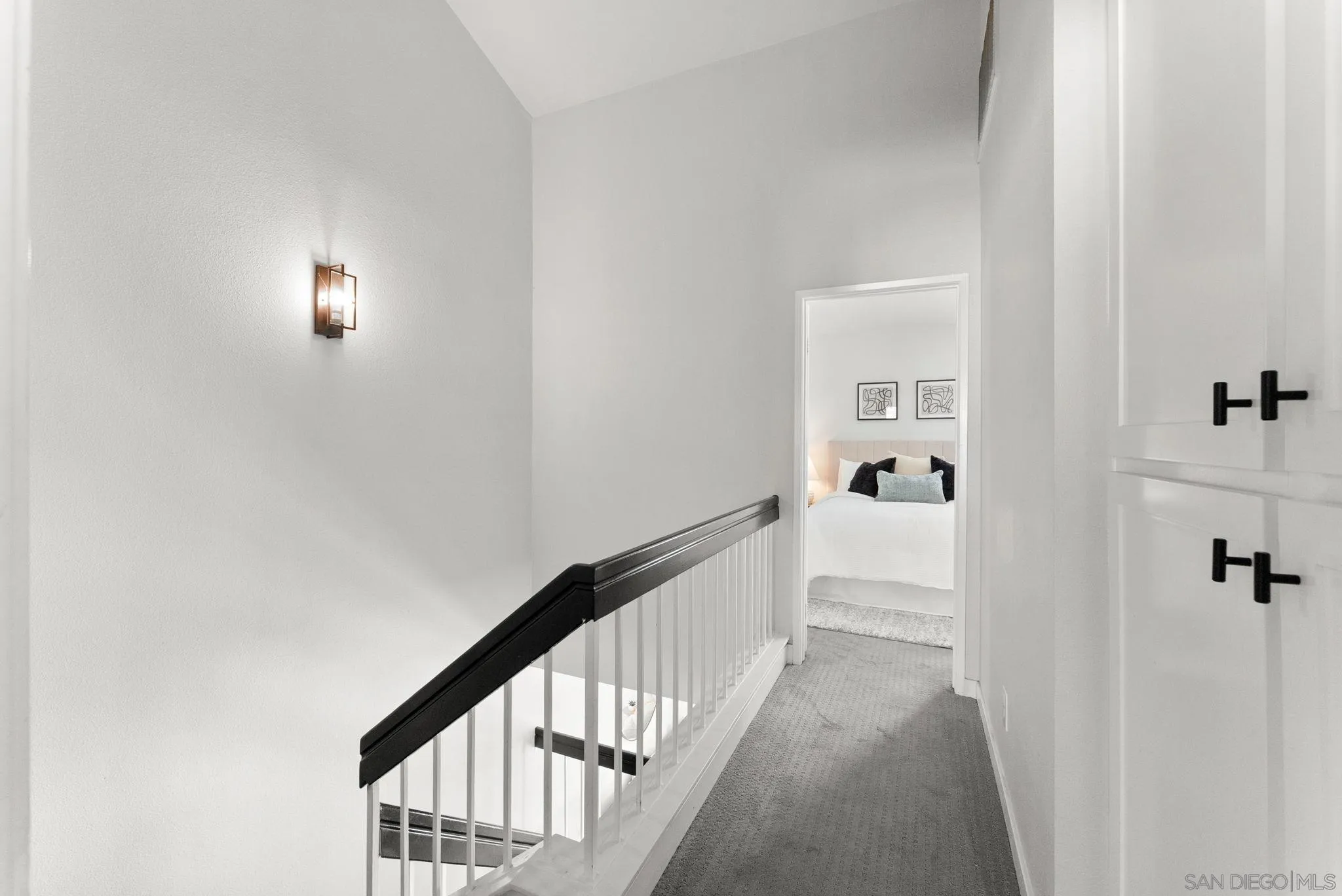 https://cdn.realtyfeed.com/cdn/127/260023445/5992d7f4201f9449454cb9271989a3ea.webp