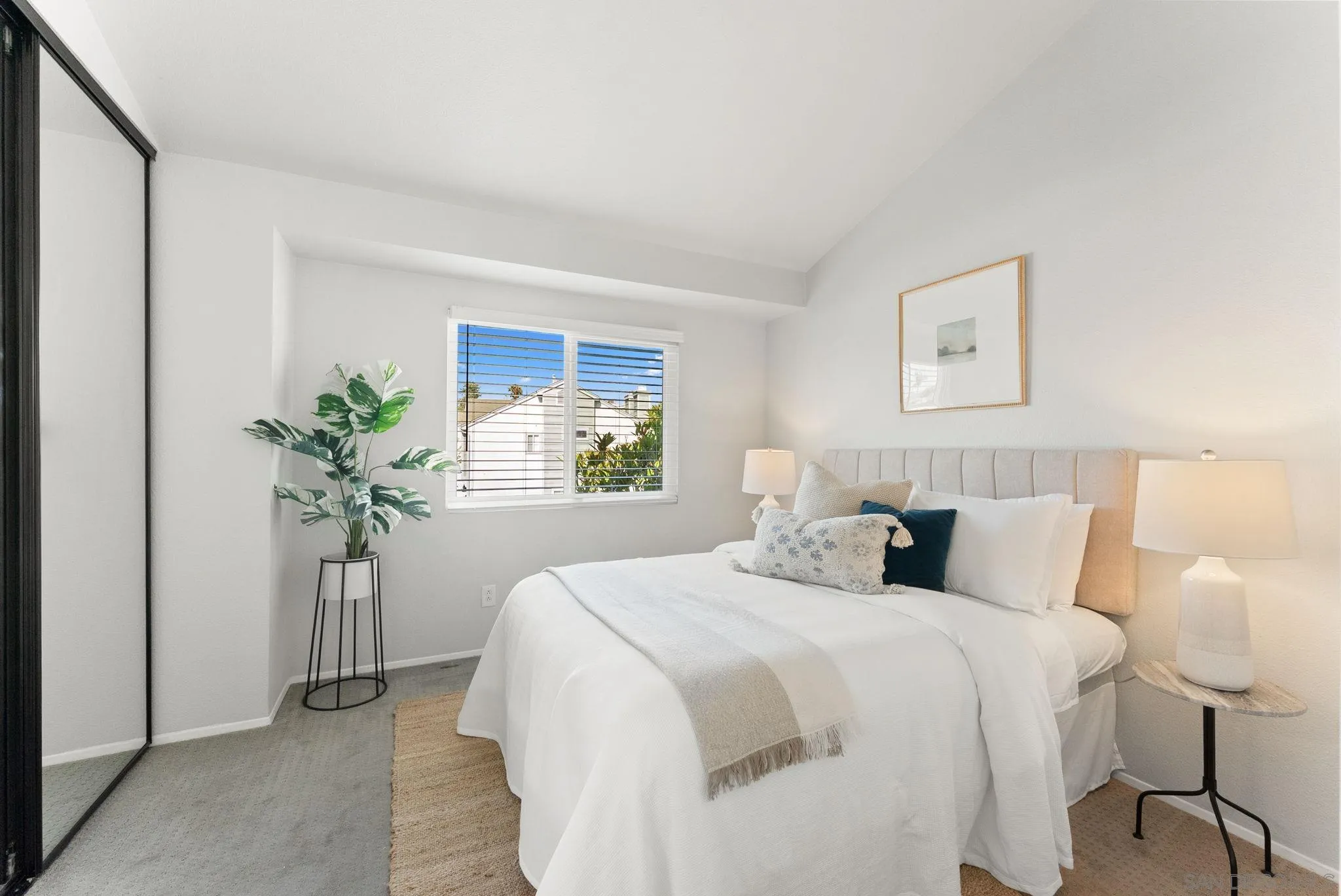 https://cdn.realtyfeed.com/cdn/127/260023445/d688b05f63d949eb64207bdf6660e1e9.webp