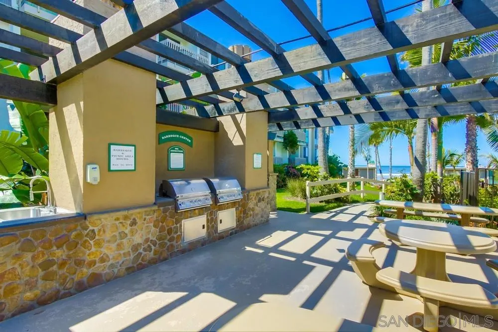 https://cdn.realtyfeed.com/cdn/127/260023446/7de7803cb4e462d7a164338c5926dcea.webp