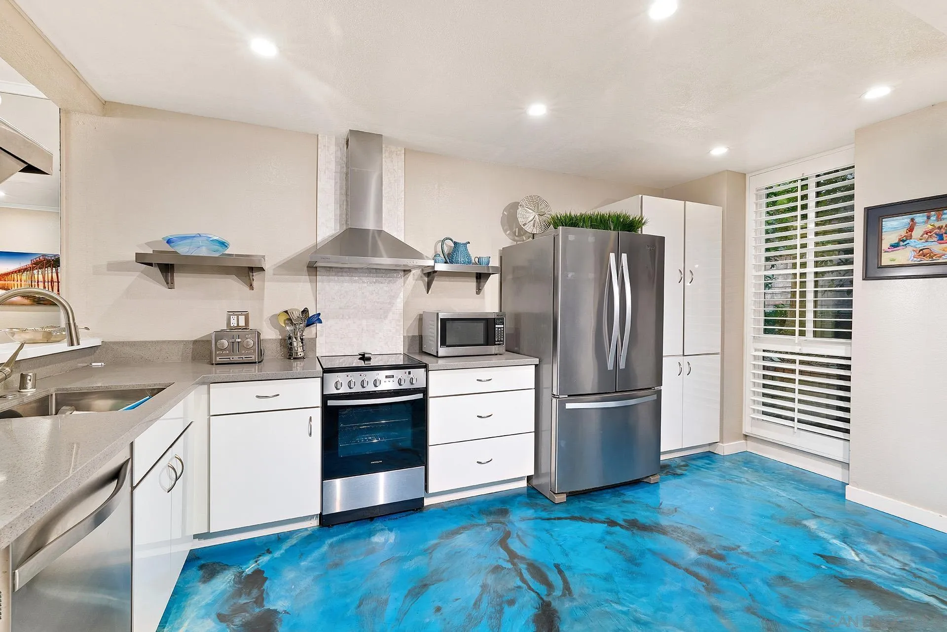 https://cdn.realtyfeed.com/cdn/127/260023446/9c6aa63456976bafb20bea4c3ac45fb0.webp