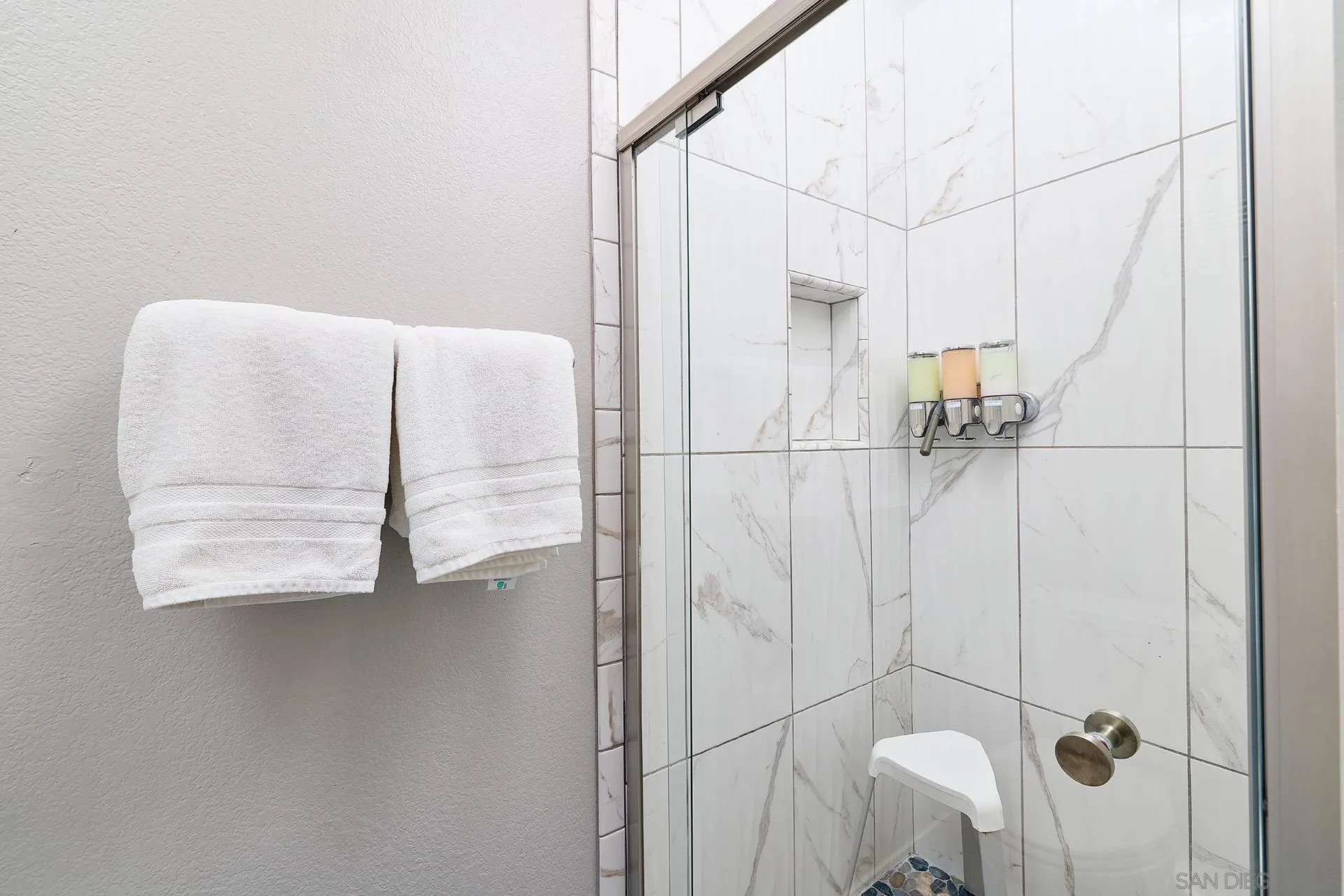https://cdn.realtyfeed.com/cdn/127/260023446/dbbf086e422fd3c72ab4fad712697f65.webp