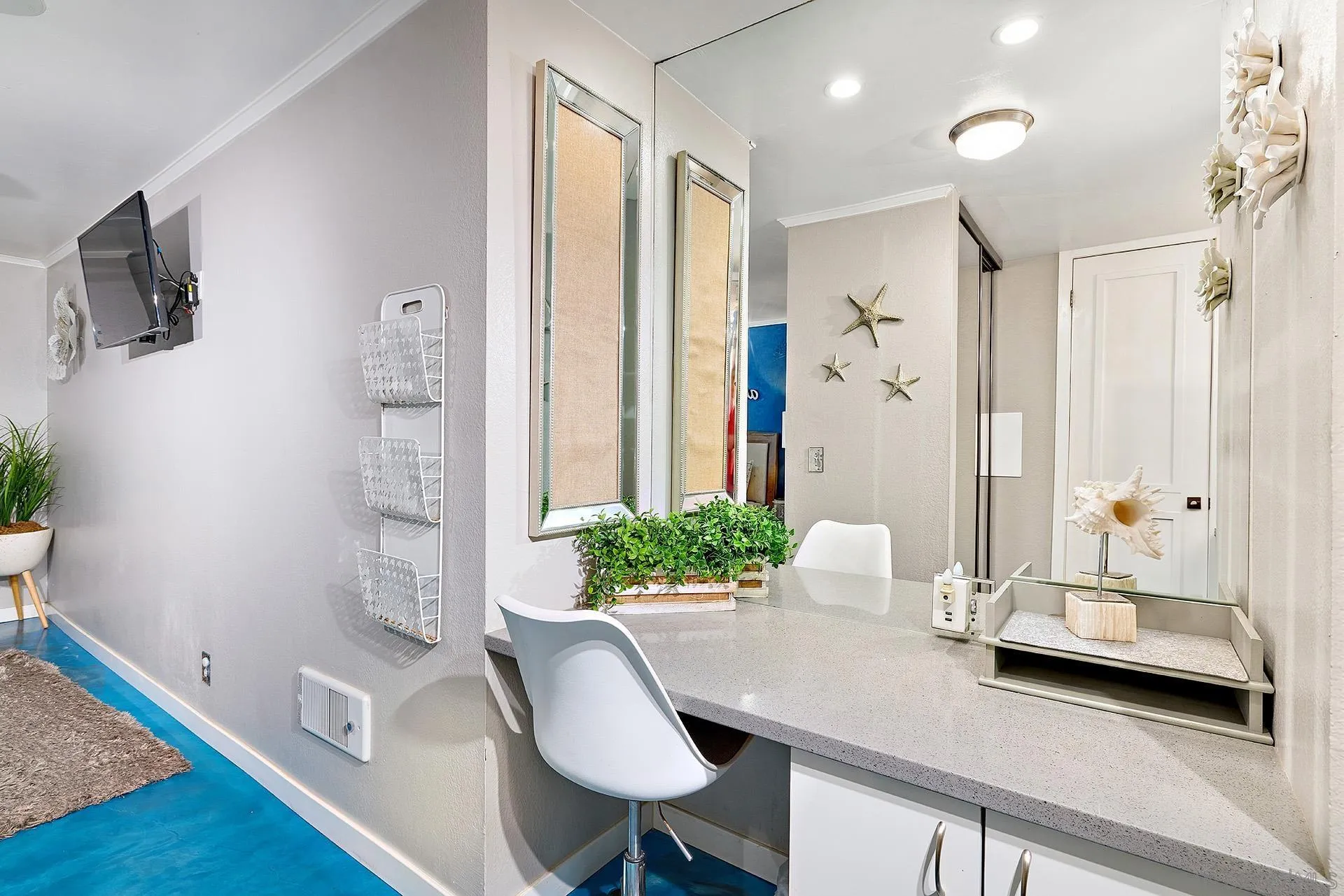 https://cdn.realtyfeed.com/cdn/127/260023446/fe05c69cf7bc8bbd5fc50465f8fe79ef.webp