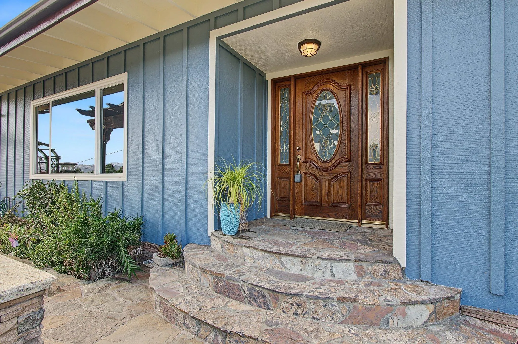 https://cdn.realtyfeed.com/cdn/127/260023457/756fa206f9a6c5b2667a9d8396e33540.webp