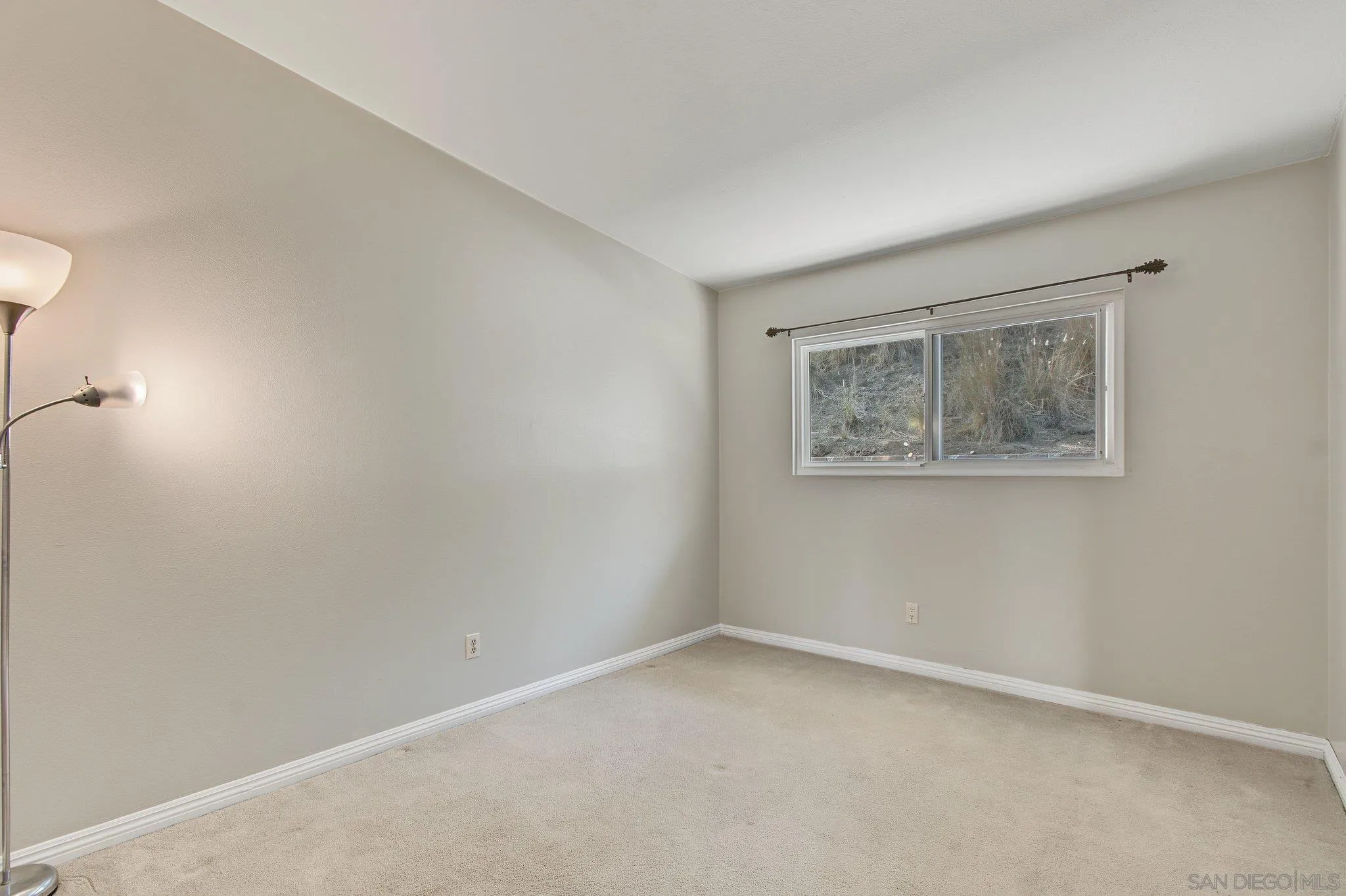 https://cdn.realtyfeed.com/cdn/127/260023457/7790f3bba6a768e27d56286a812f53f5.webp