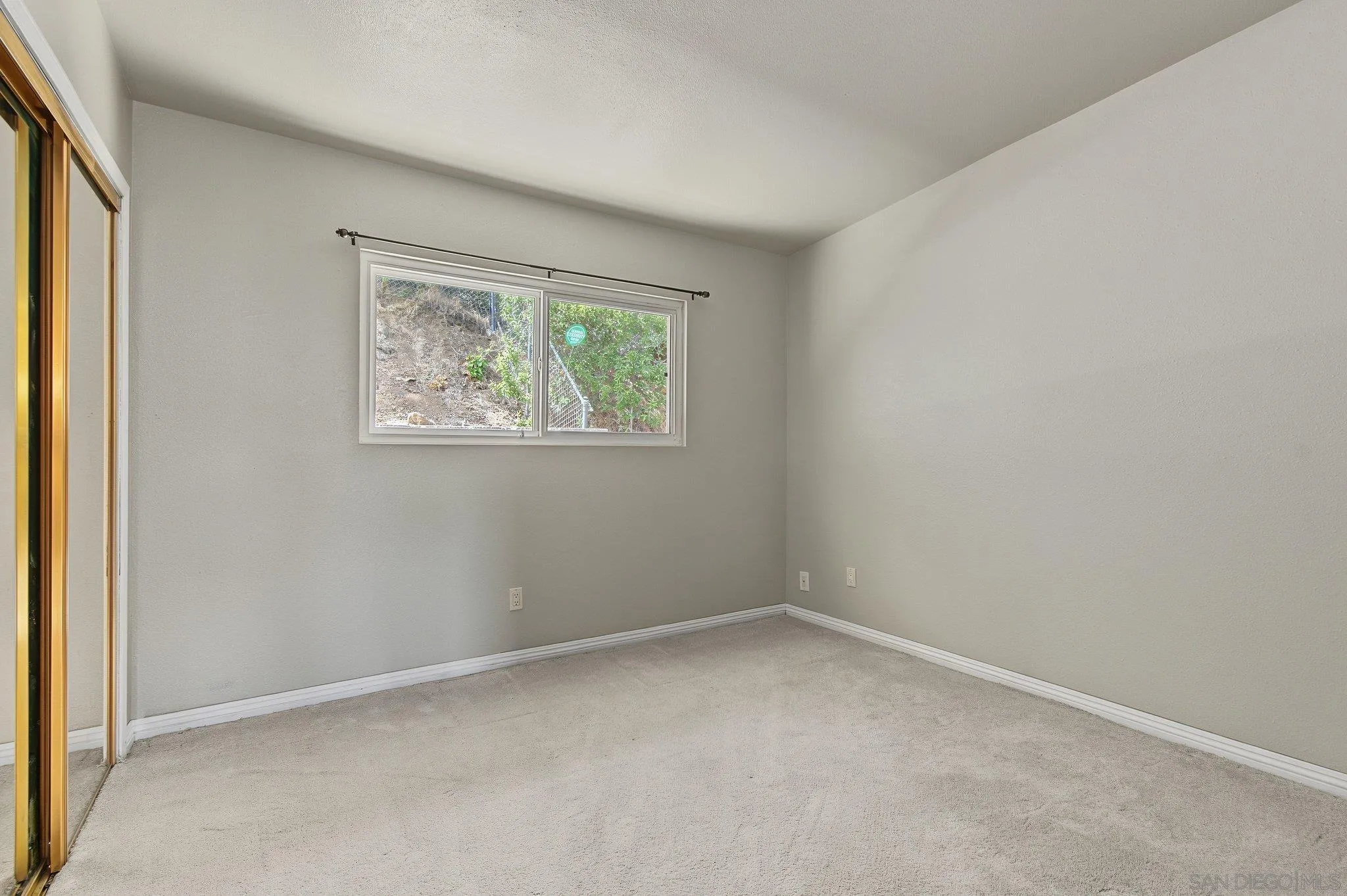 https://cdn.realtyfeed.com/cdn/127/260023457/79e5c405349d202f2d766f1b3f03029e.webp