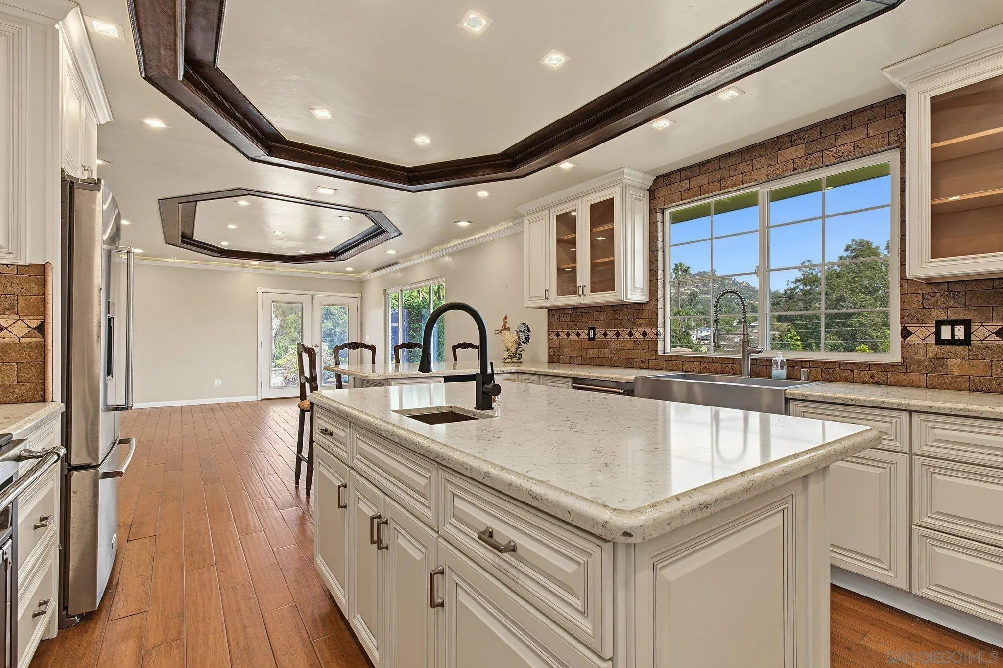 https://cdn.realtyfeed.com/cdn/127/260023457/9b8c92cd228868bb56adb046ca8db79e.webp