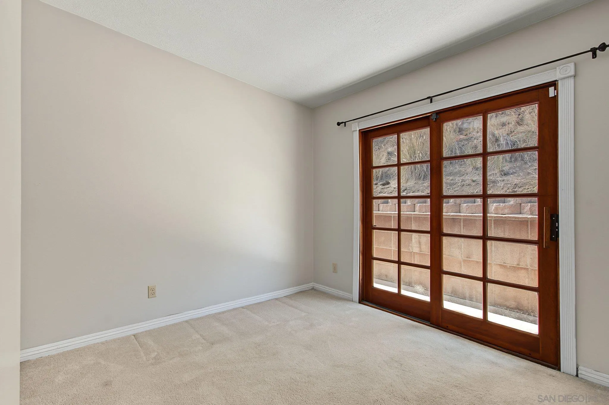 https://cdn.realtyfeed.com/cdn/127/260023457/9e3671f76f6f722380f51eb7e2958d86.webp