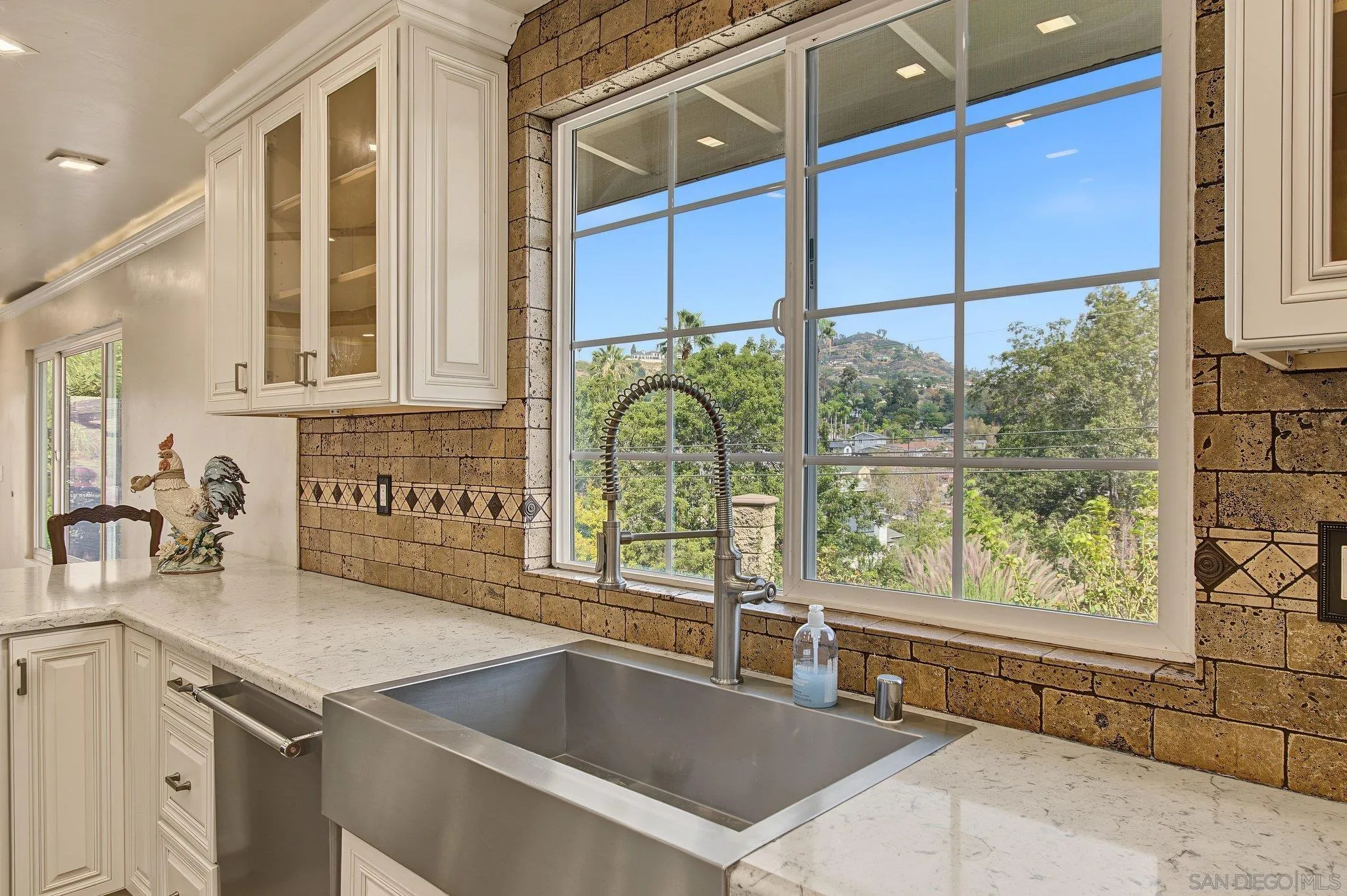https://cdn.realtyfeed.com/cdn/127/260023457/a41c4f76631fd71e57140661e74e8a4e.webp