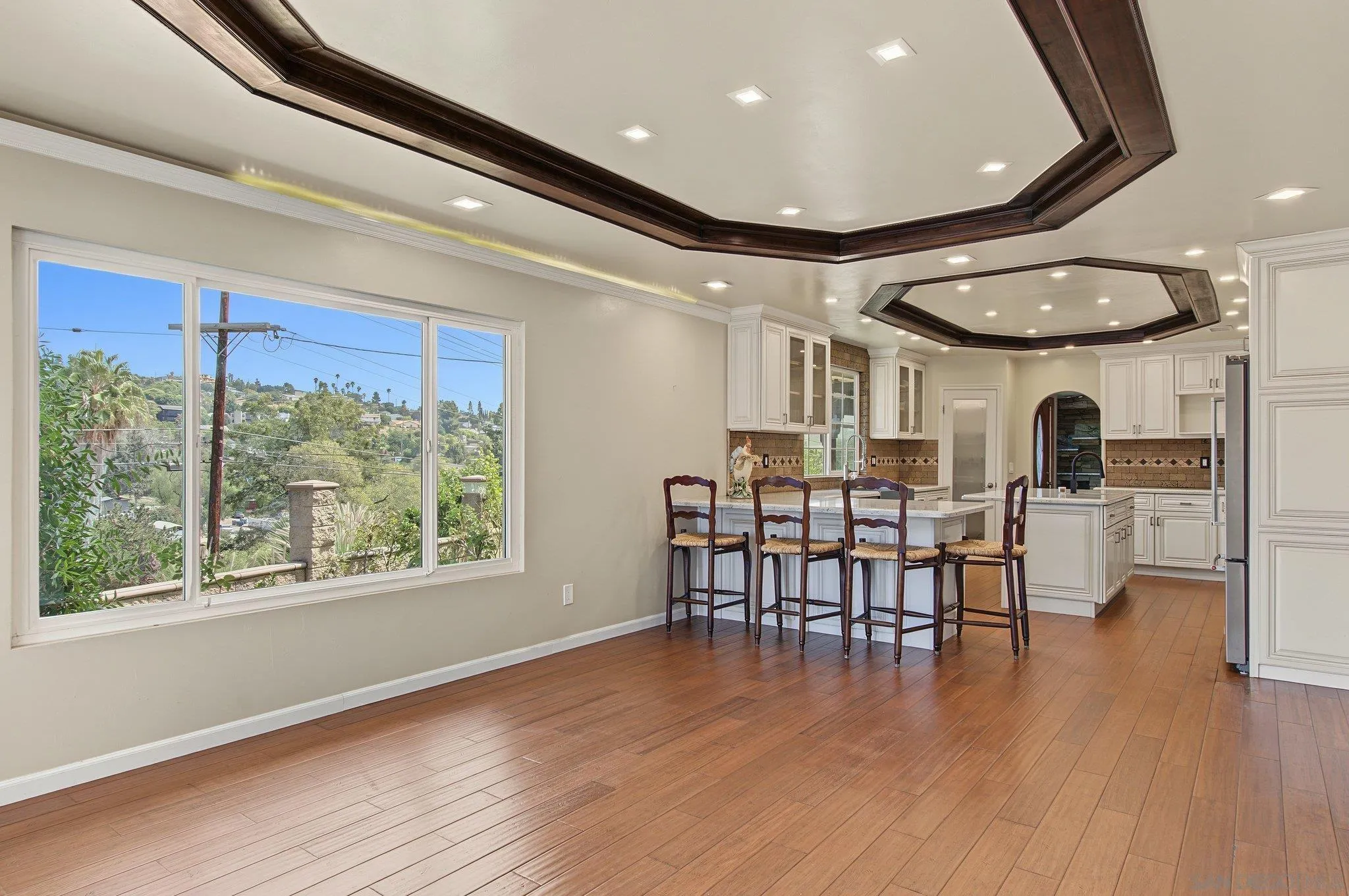 https://cdn.realtyfeed.com/cdn/127/260023457/d9af0de9697332aa6905a92ecc965243.webp