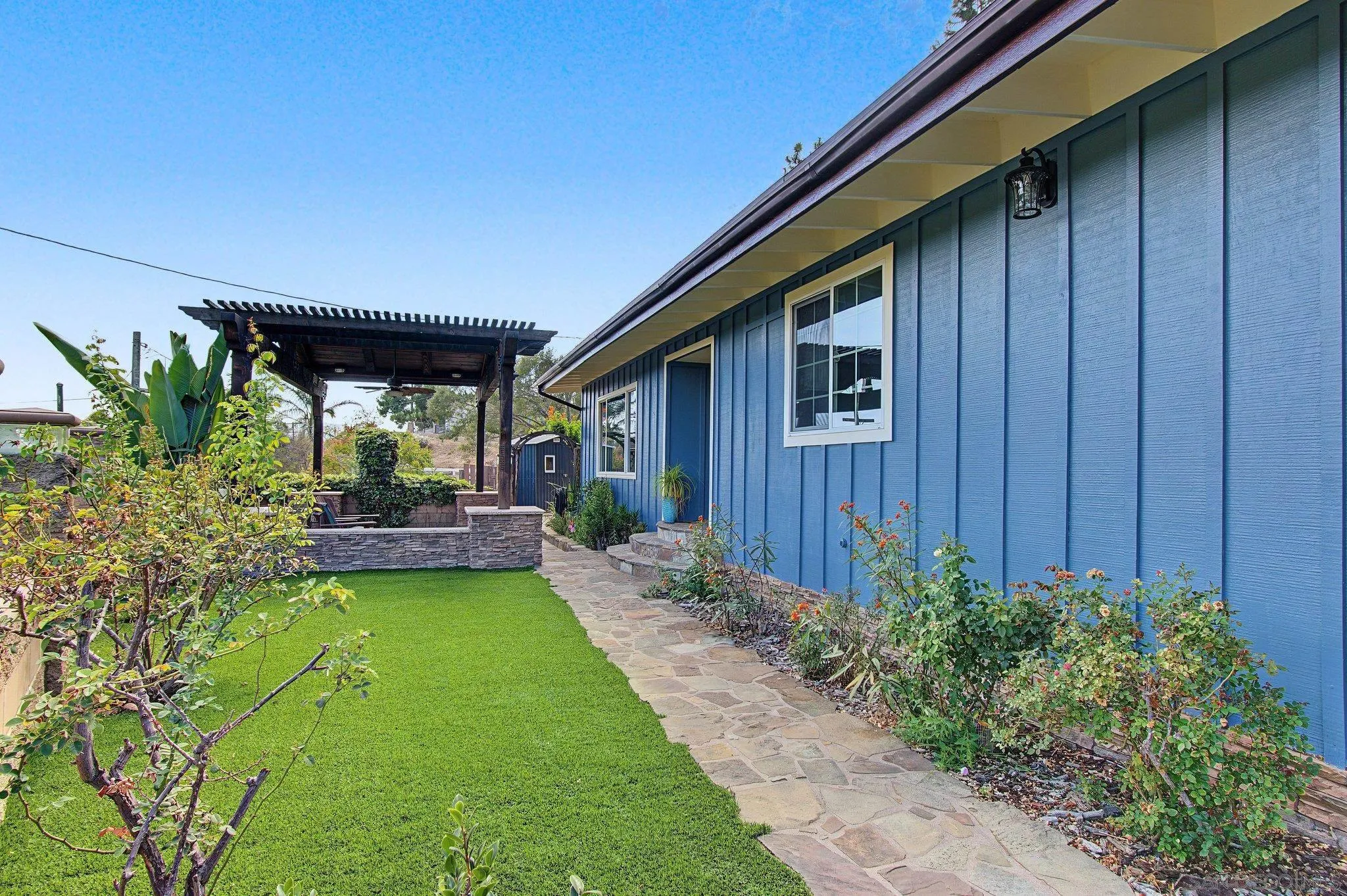 https://cdn.realtyfeed.com/cdn/127/260023457/fa90fb4fcea51a9304bcee954289e626.webp
