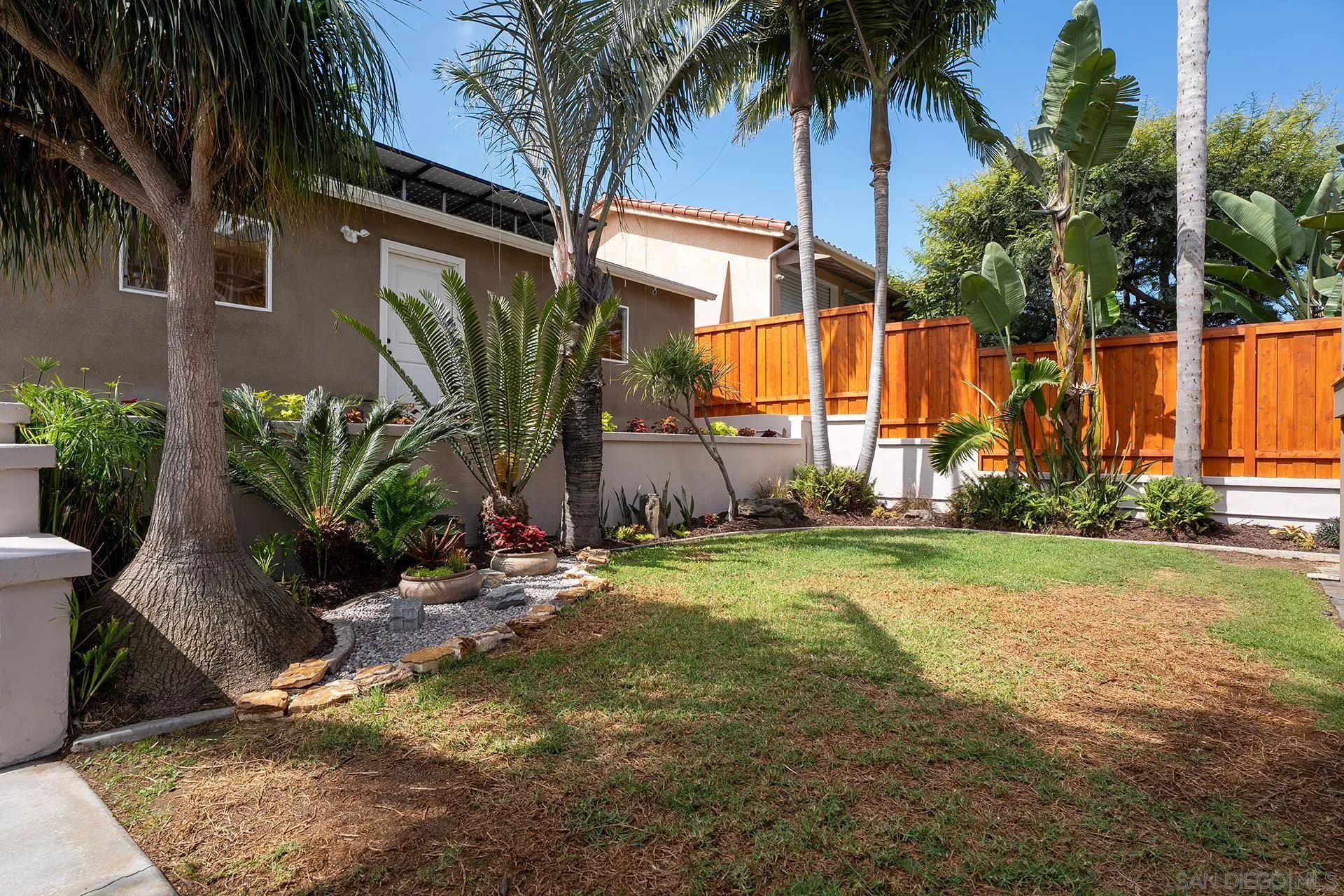 https://cdn.realtyfeed.com/cdn/127/260023460/03c611641fd348fe9036a294c11c06fa.webp