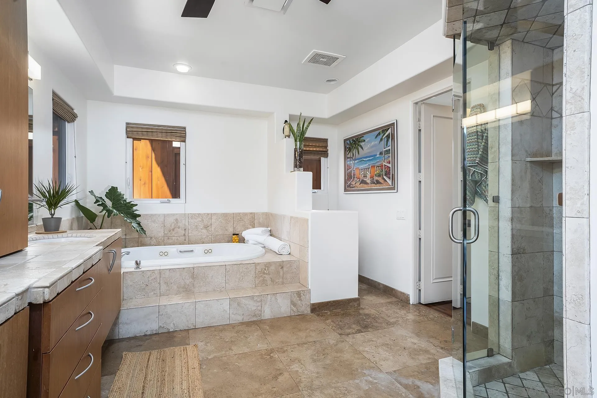 https://cdn.realtyfeed.com/cdn/127/260023460/0a96736ee28a88dd4d2fc166c7f7e400.webp