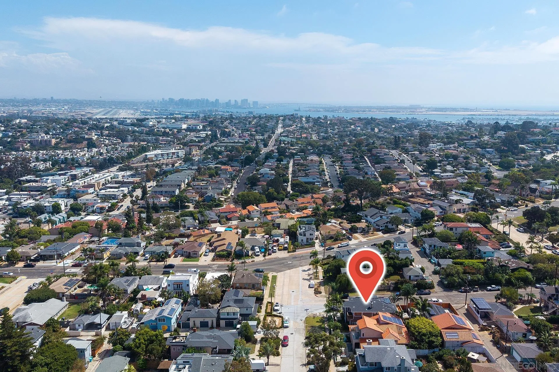 https://cdn.realtyfeed.com/cdn/127/260023460/125a5e4b27534ae62f7e05c7b77ce5e3.webp