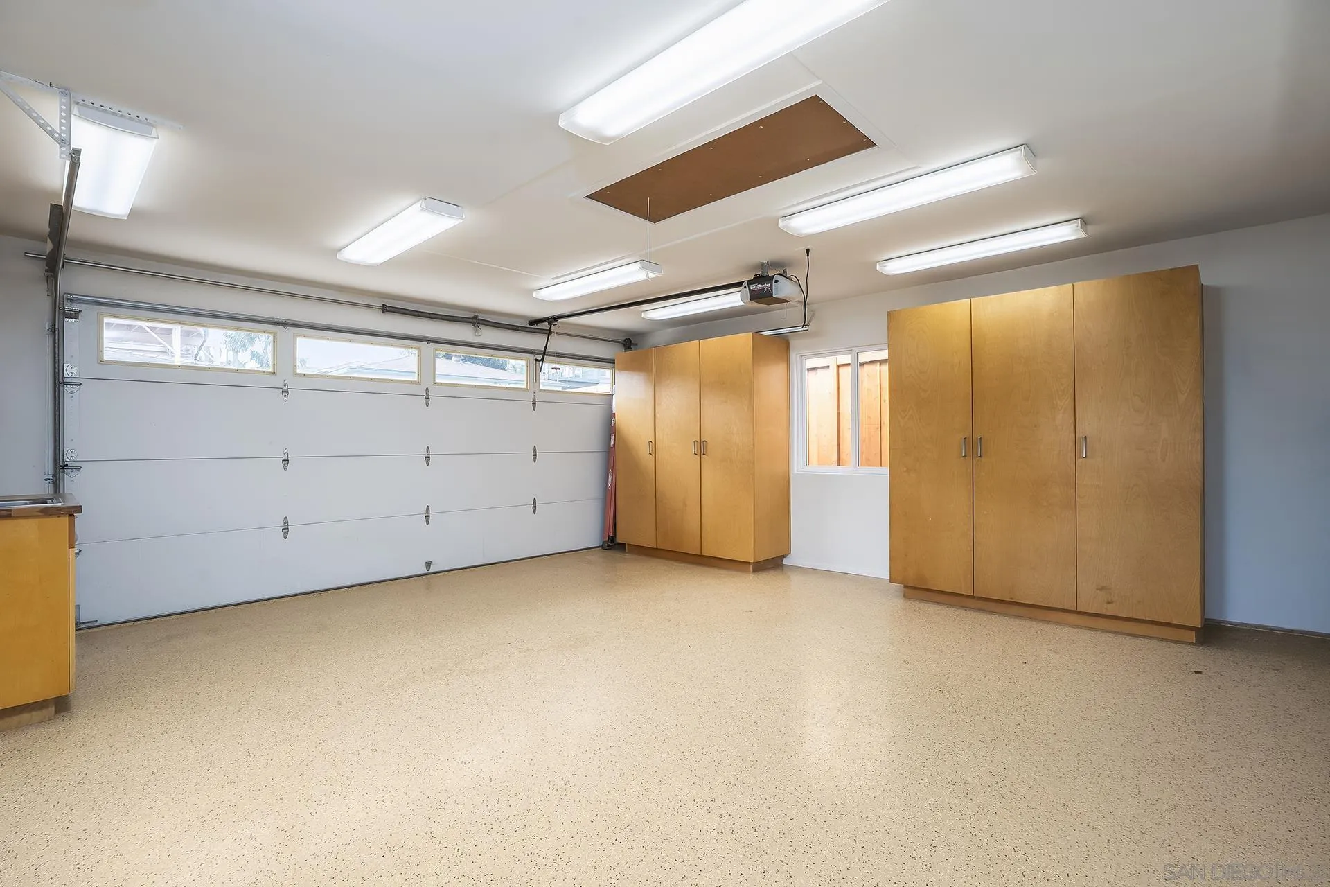 https://cdn.realtyfeed.com/cdn/127/260023460/3719c2183d0db5b9de53fd8d9d3e1565.webp