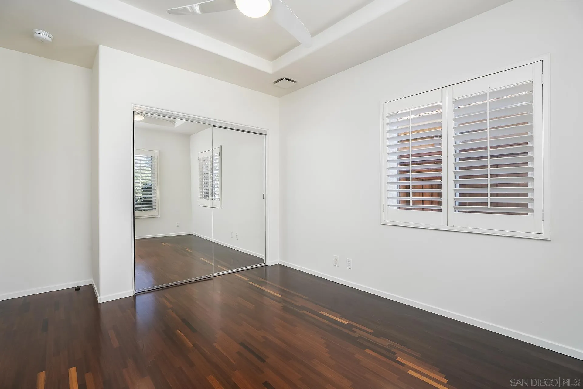 https://cdn.realtyfeed.com/cdn/127/260023460/5f47fcf4dad36a5b4b92cc30ec8d7ed9.webp