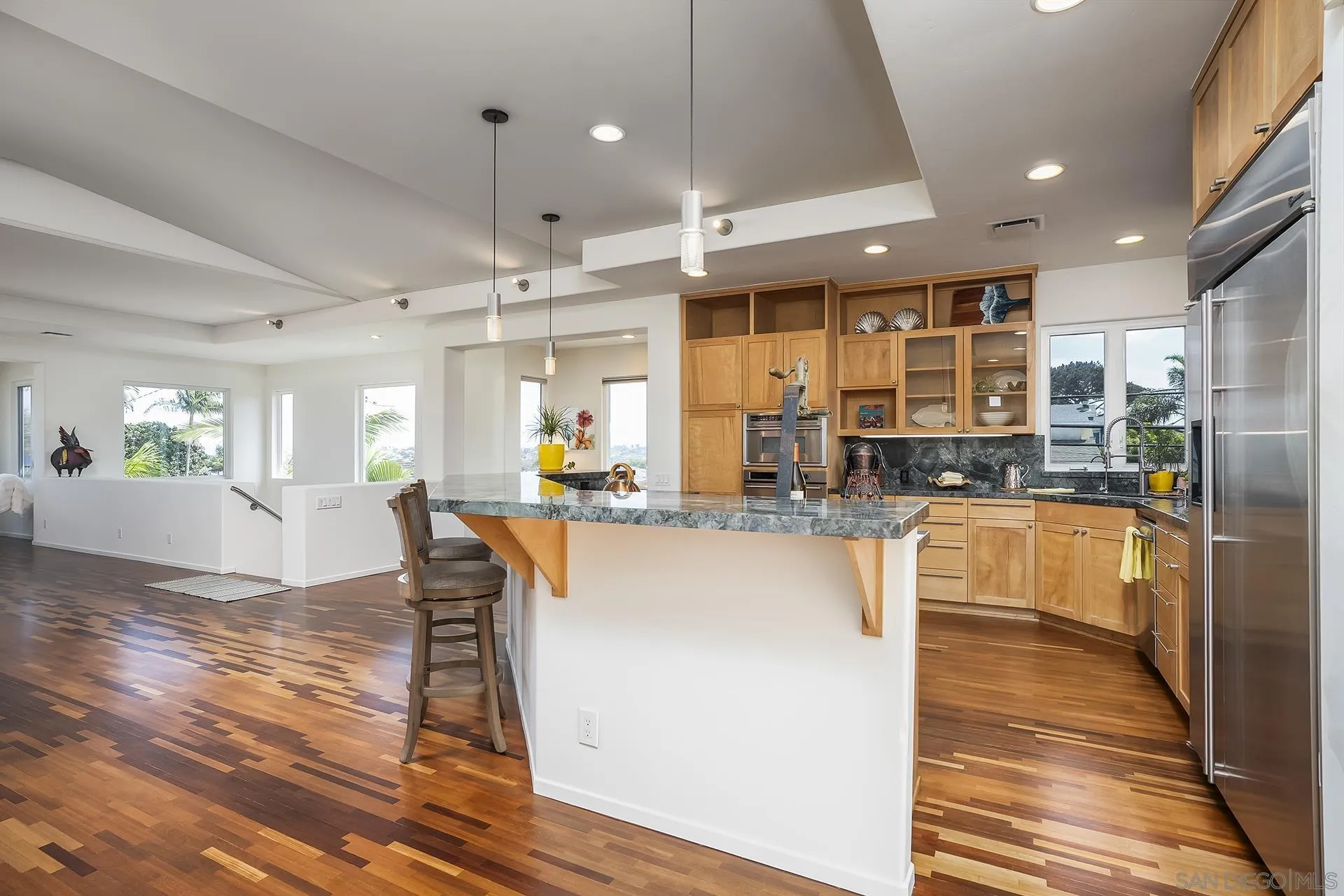 https://cdn.realtyfeed.com/cdn/127/260023460/ce0e51a8b671d4d687deb60213105fdc.webp