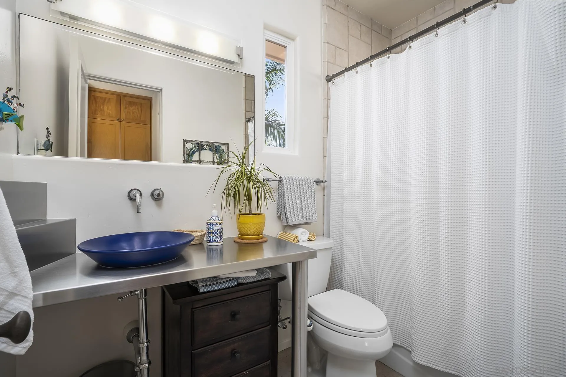https://cdn.realtyfeed.com/cdn/127/260023460/d5e4ef056c05182caf7dc7650810b442.webp