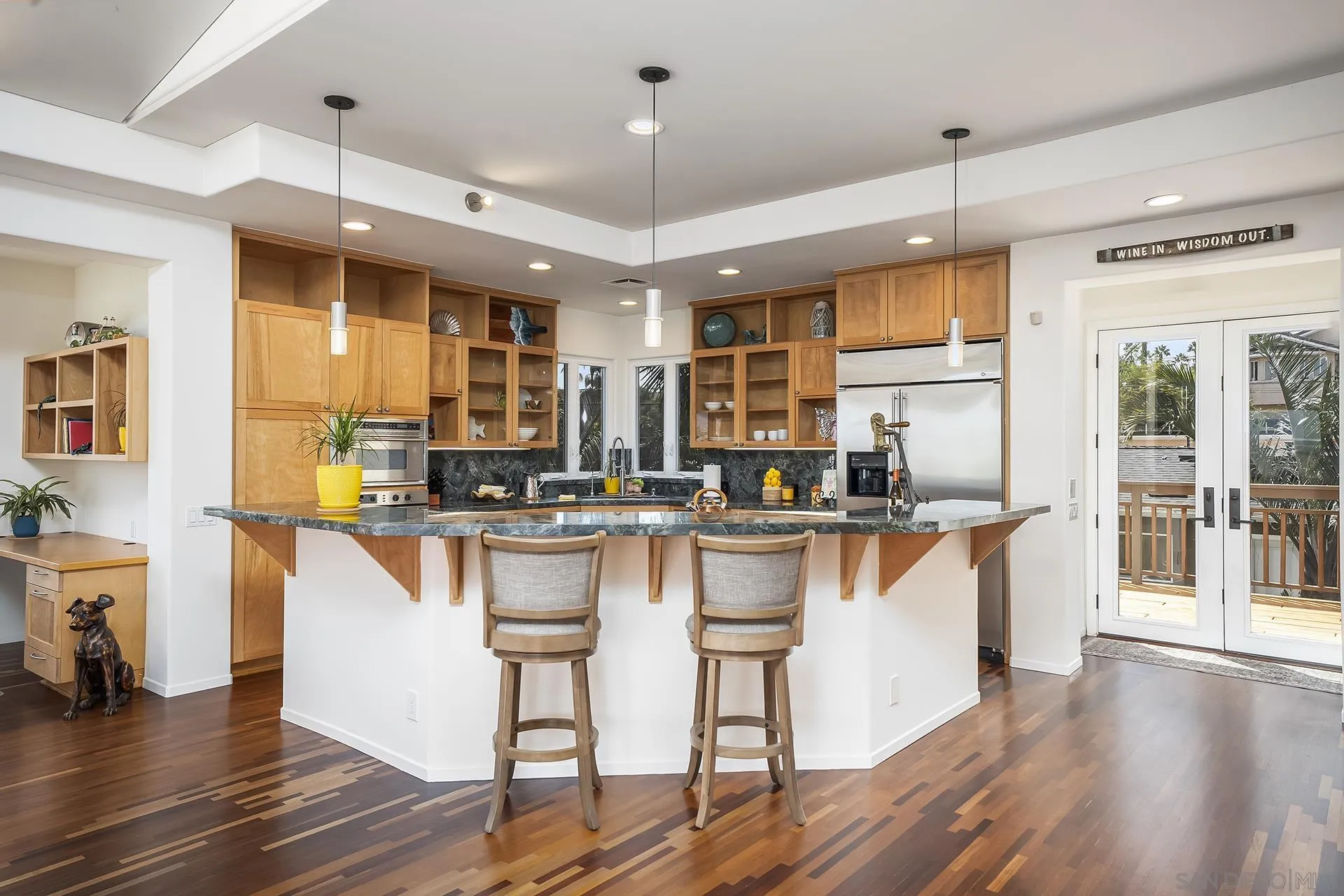 https://cdn.realtyfeed.com/cdn/127/260023460/e26d06f71e621f49343ba570931ba76c.webp