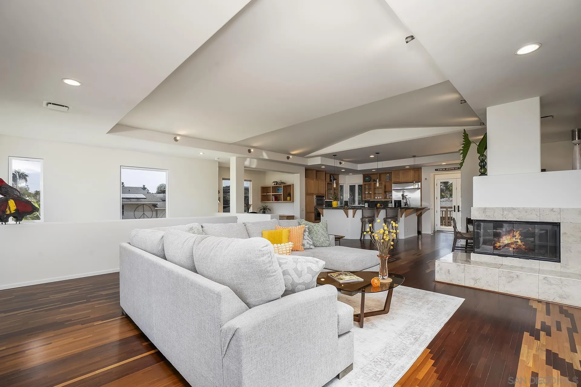 https://cdn.realtyfeed.com/cdn/127/260023460/e4f18d12c20fd8bcb3b6c8d90767dd14.webp