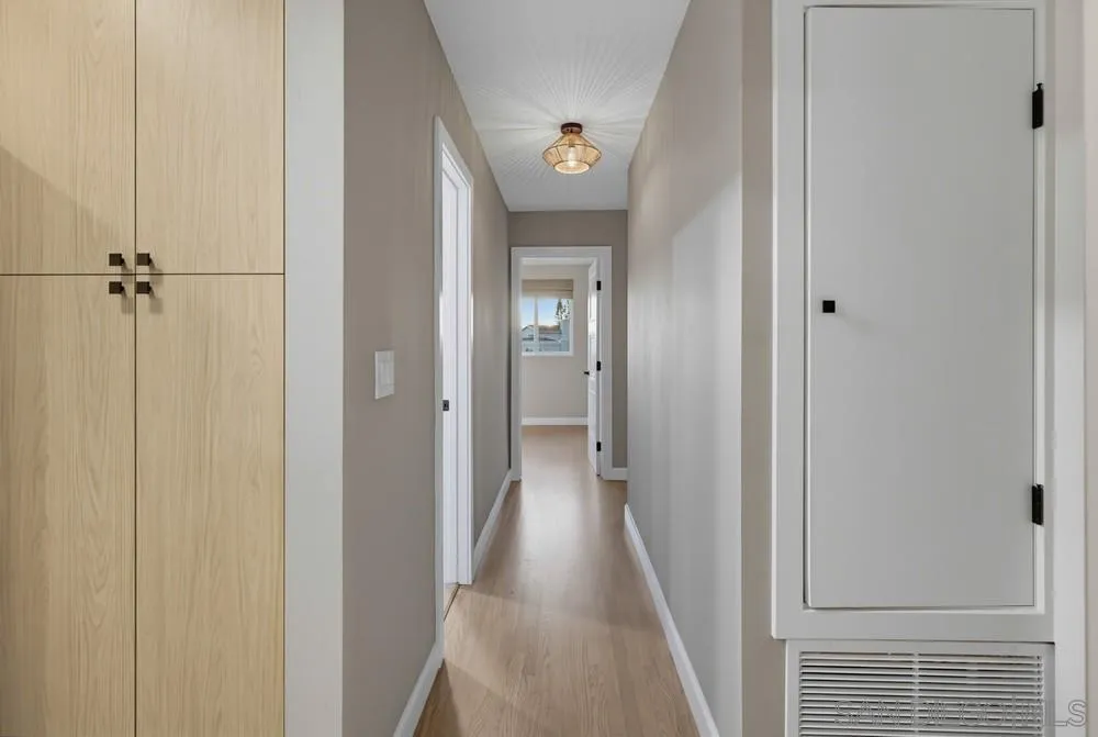 https://cdn.realtyfeed.com/cdn/127/260023471/43586168ae2d59af37b37471741973a9.webp